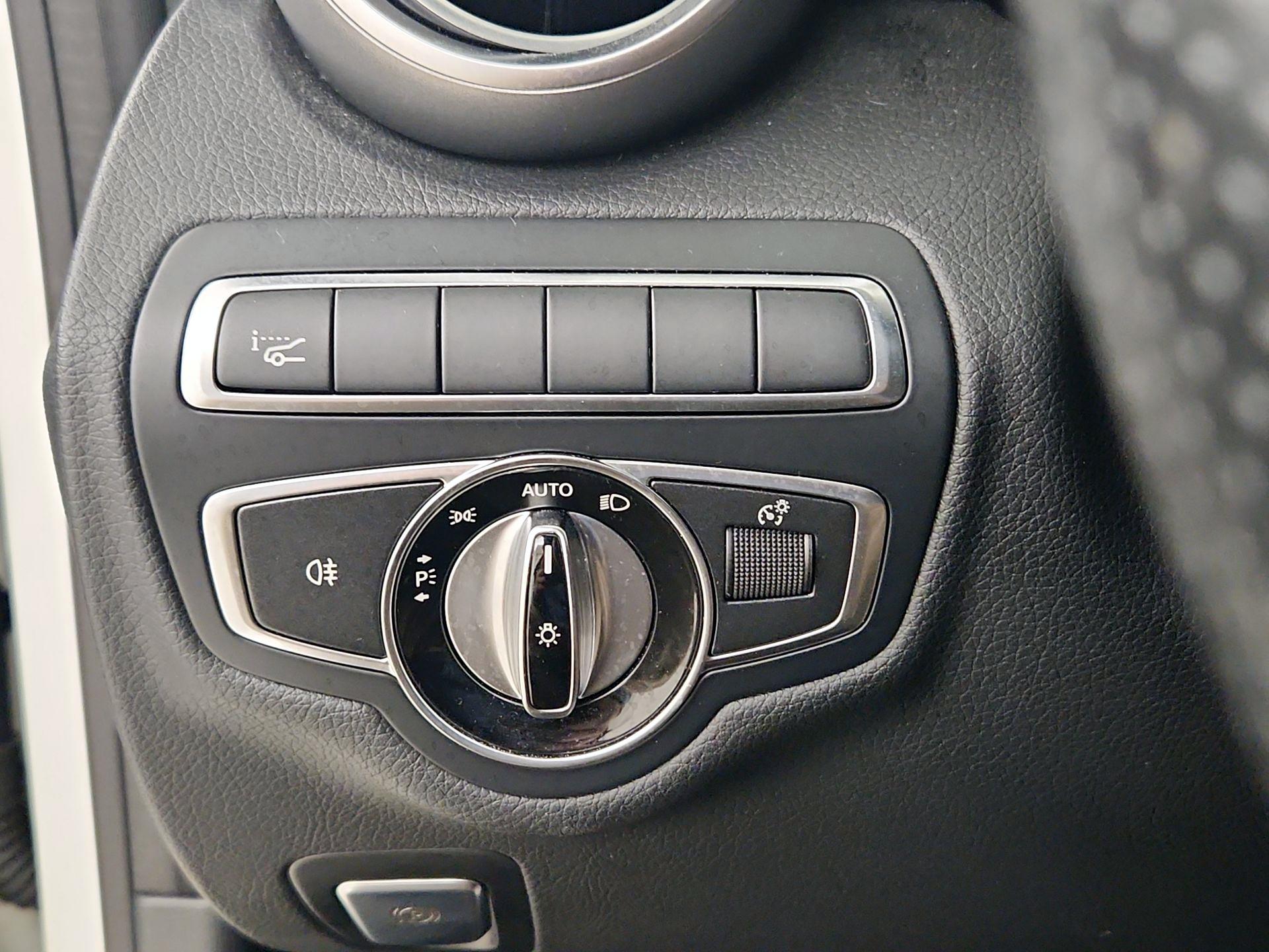 Thumbnail: 2017 Mercedes-Benz C-Class - 13