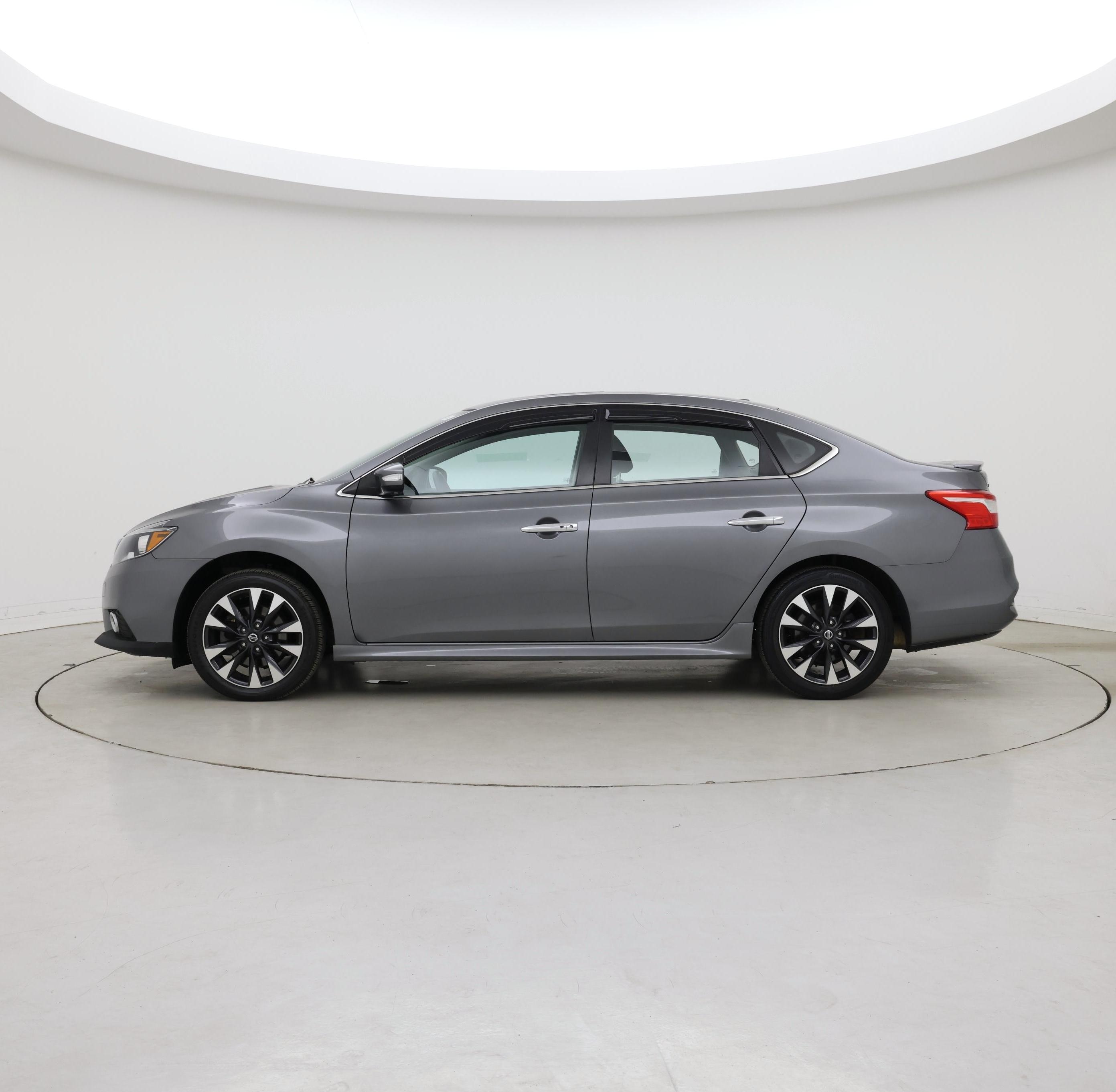 Thumbnail: 2017 Nissan Sentra - 3