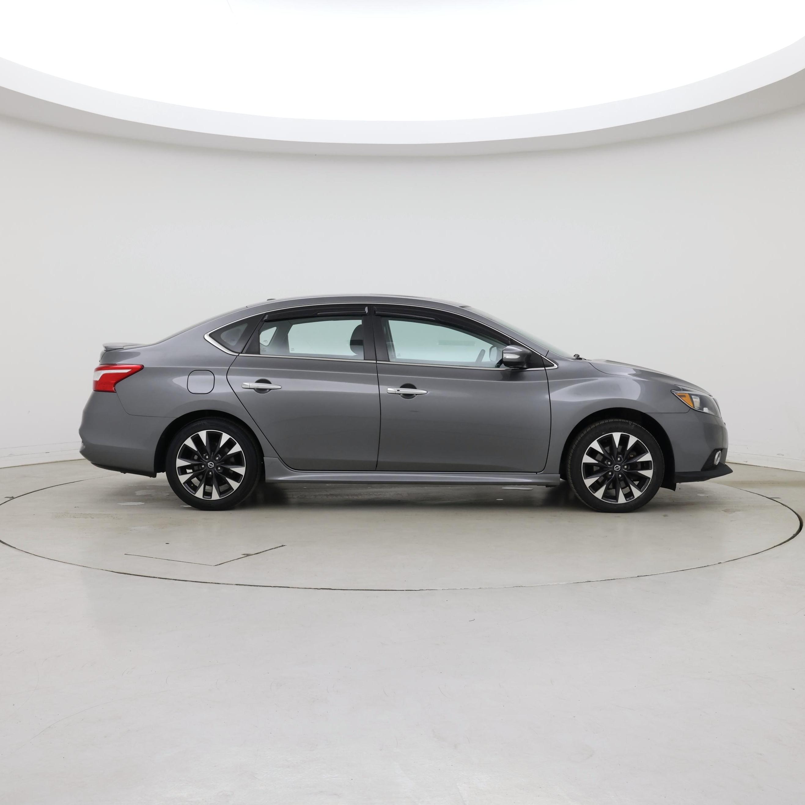 Thumbnail: 2017 Nissan Sentra - 7