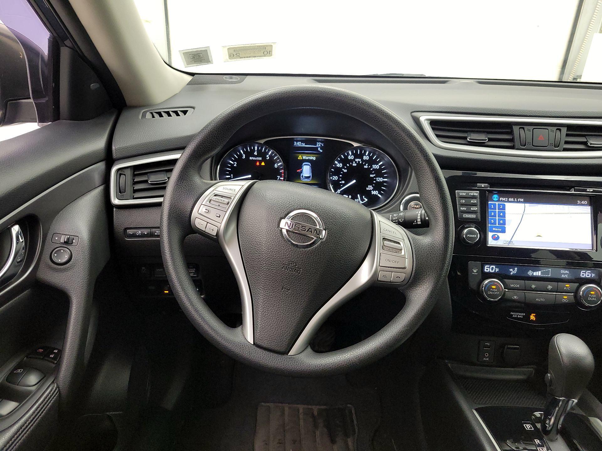 Thumbnail: 2016 Nissan Rogue - 10