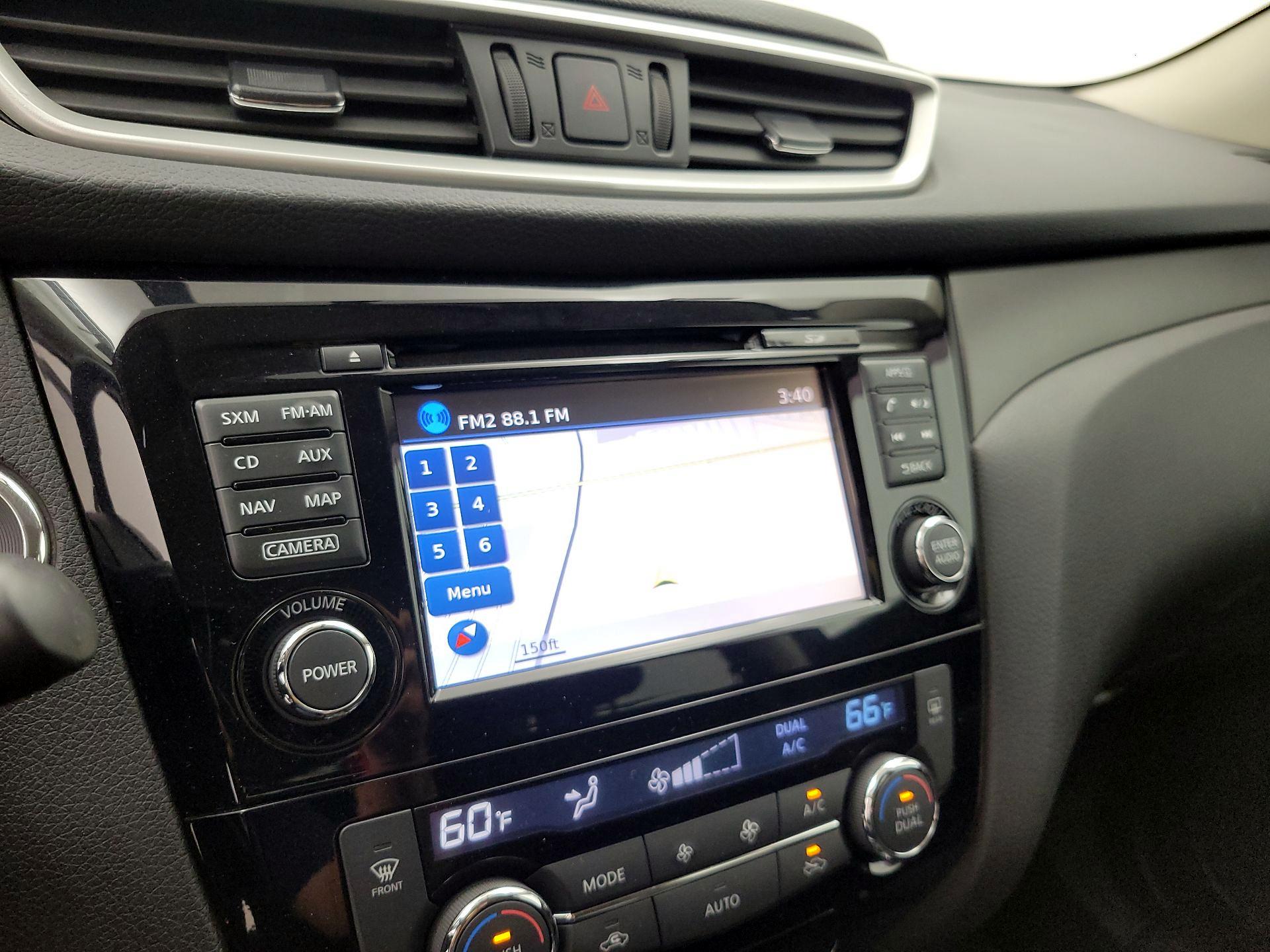 Thumbnail: 2016 Nissan Rogue - 14