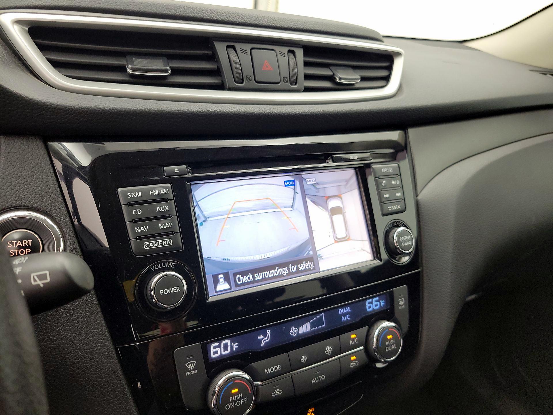 Thumbnail: 2016 Nissan Rogue - 15
