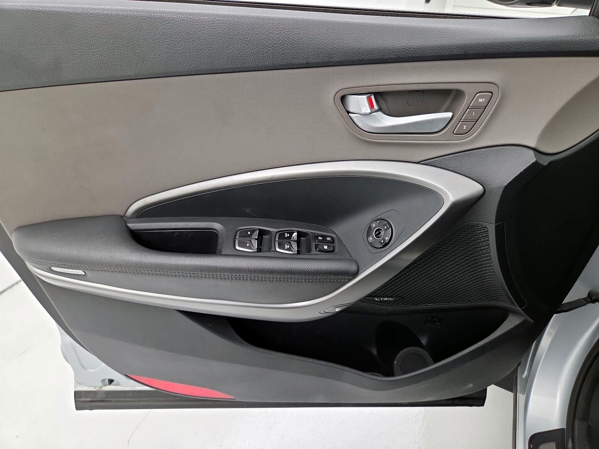 Thumbnail: 2017 Hyundai Santa Fe - 12