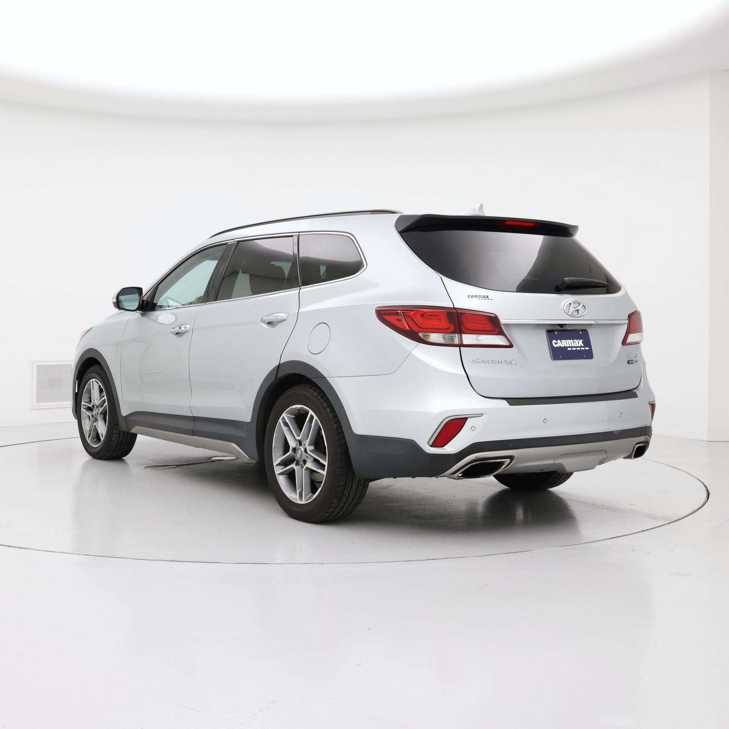 Thumbnail: 2017 Hyundai Santa Fe - 2