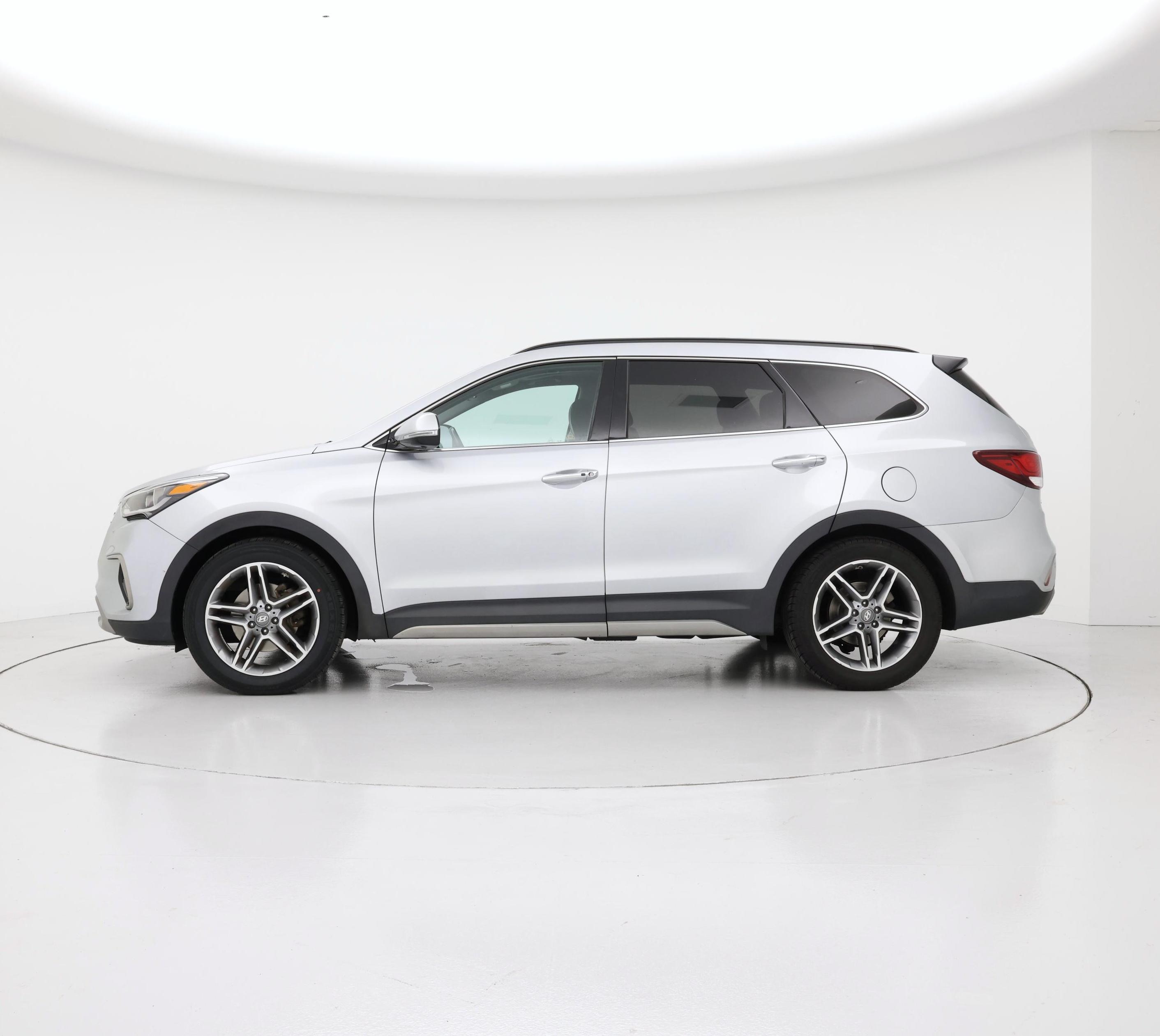 Thumbnail: 2017 Hyundai Santa Fe - 3