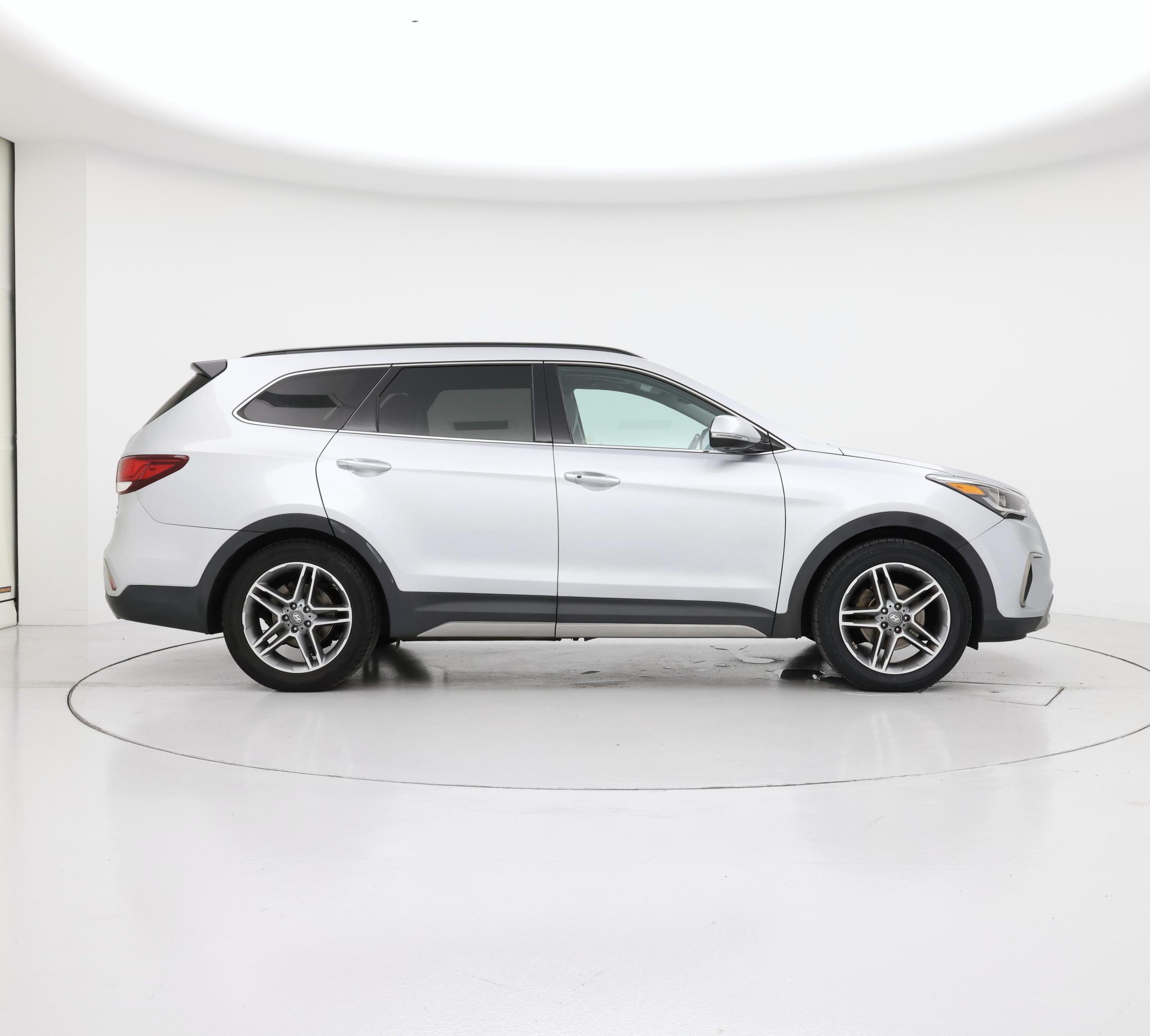 Thumbnail: 2017 Hyundai Santa Fe - 7