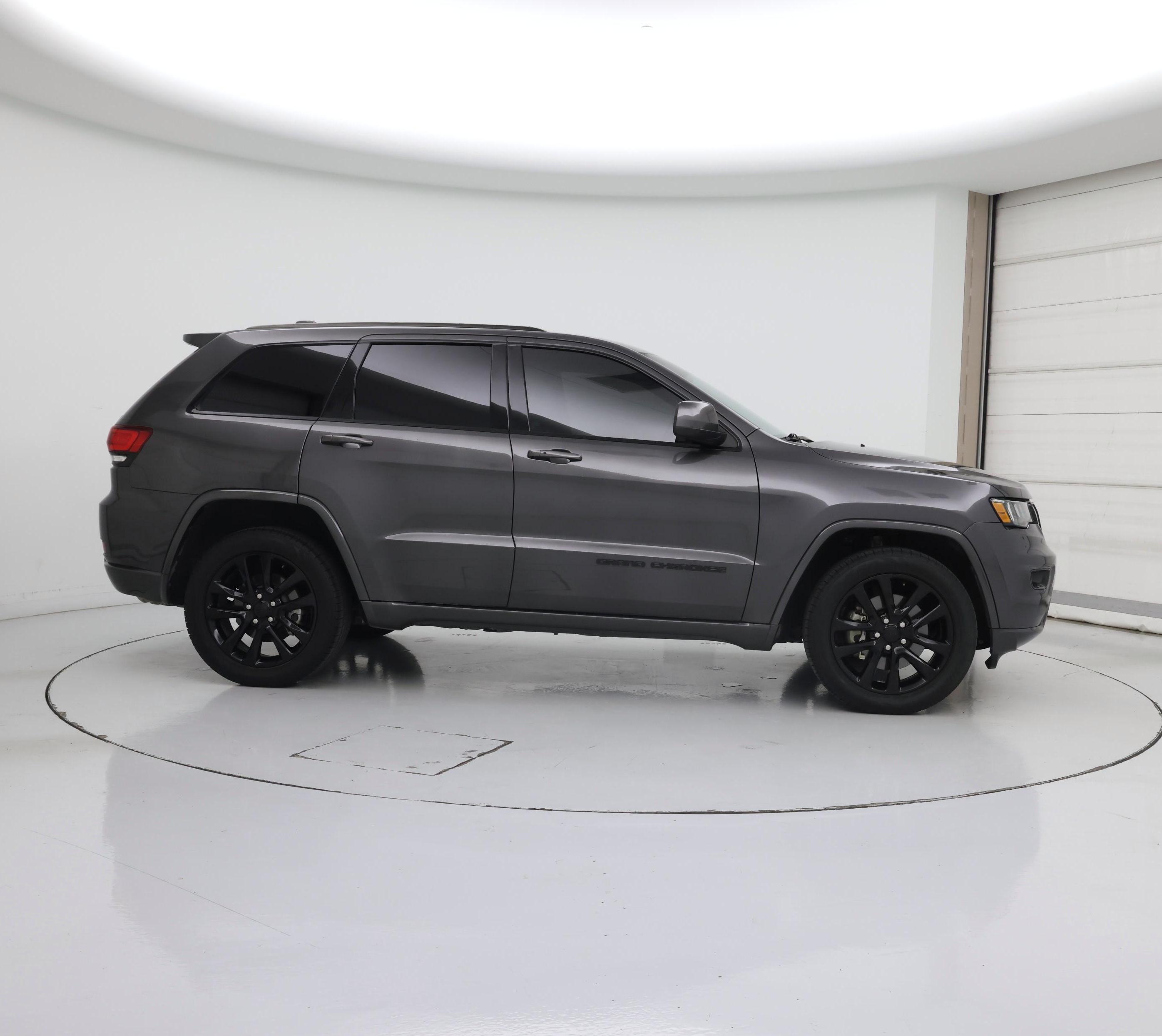 Thumbnail: 2021 Jeep Grand Cherokee - 7