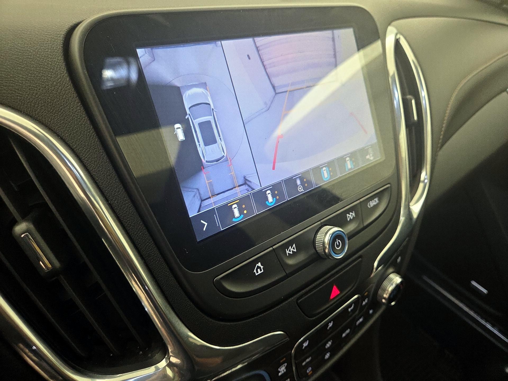 Thumbnail: 2020 Chevrolet Equinox - 15