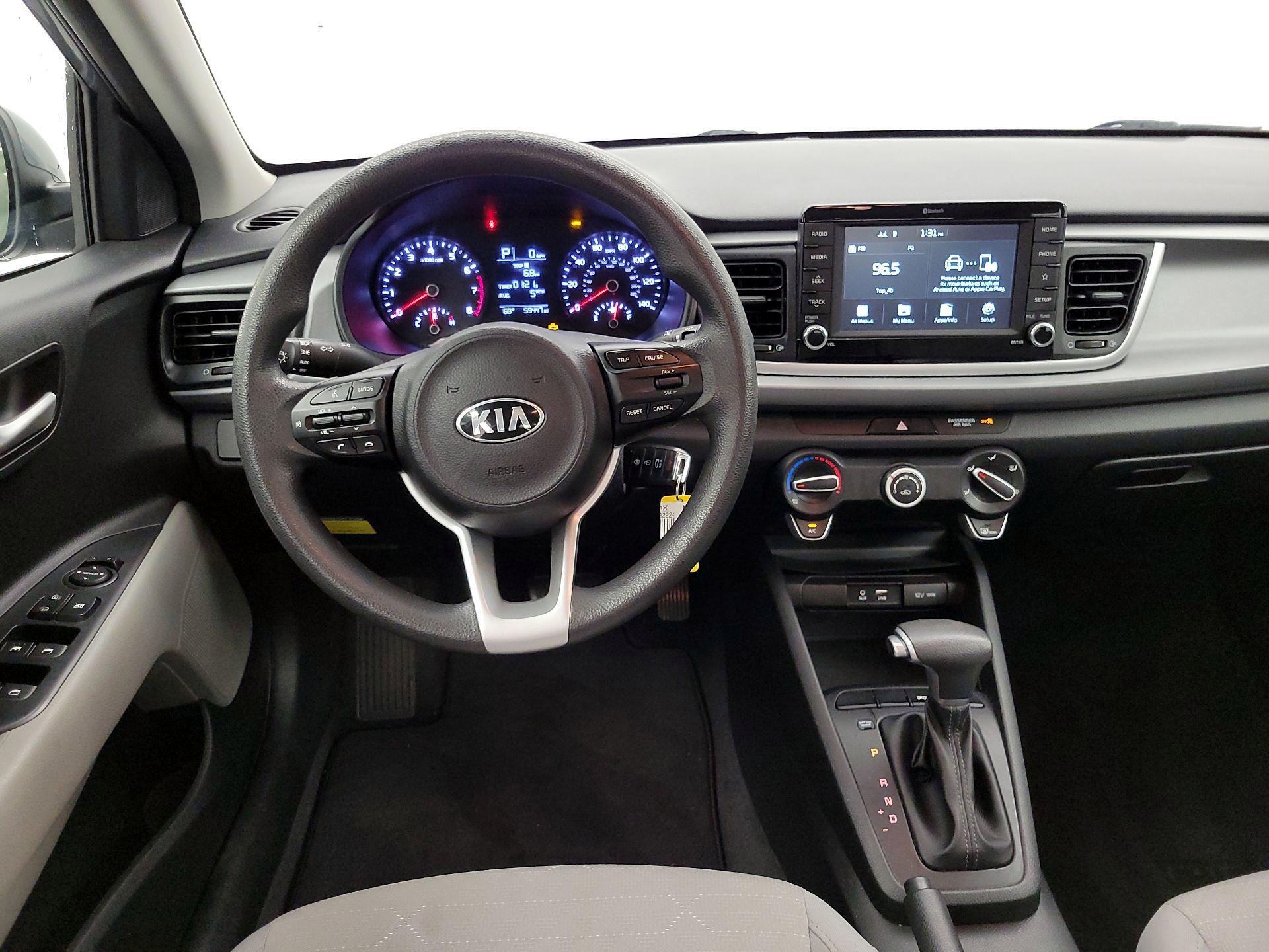 Thumbnail: 2020 Kia Rio - 10