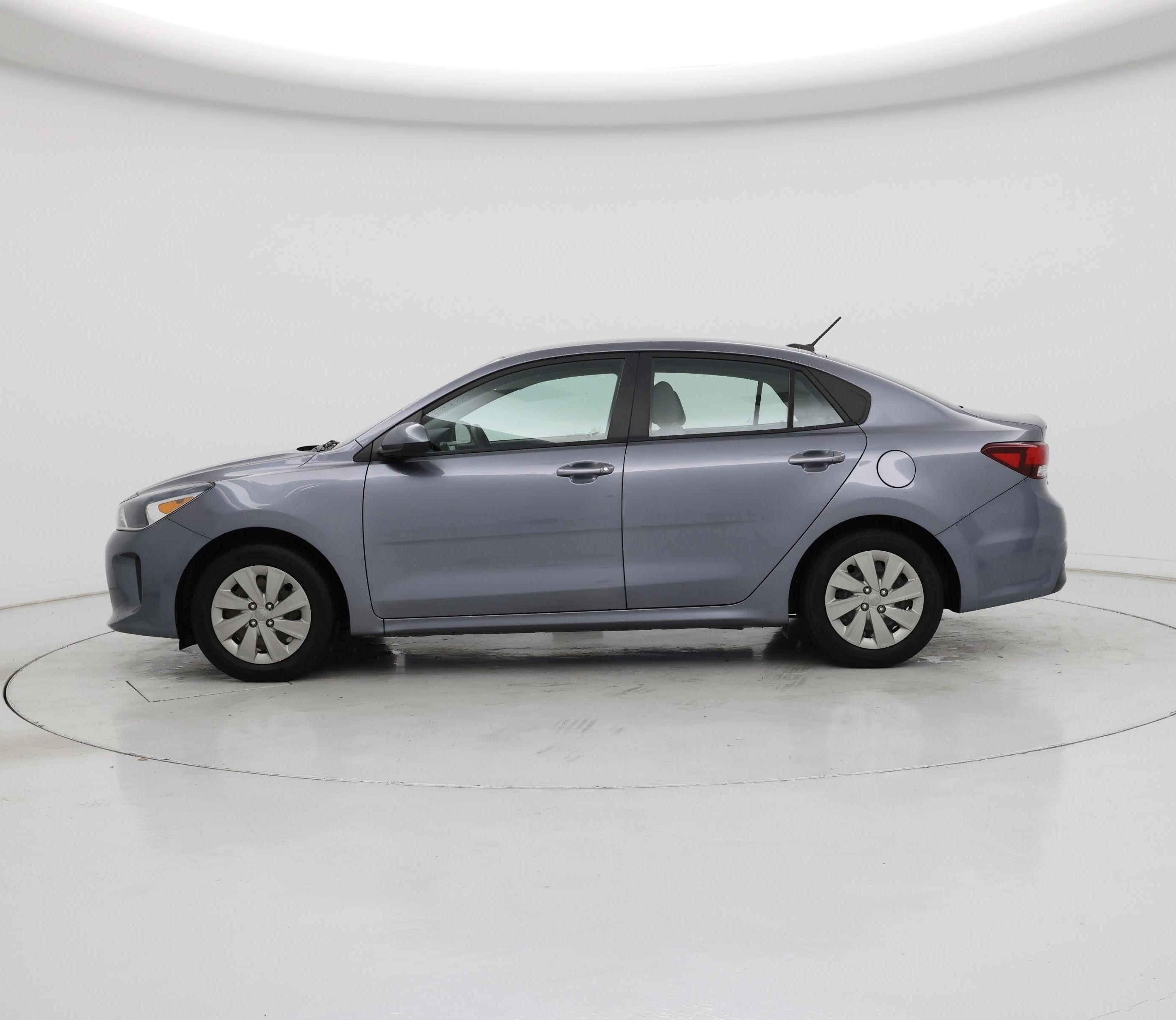 Thumbnail: 2020 Kia Rio - 3