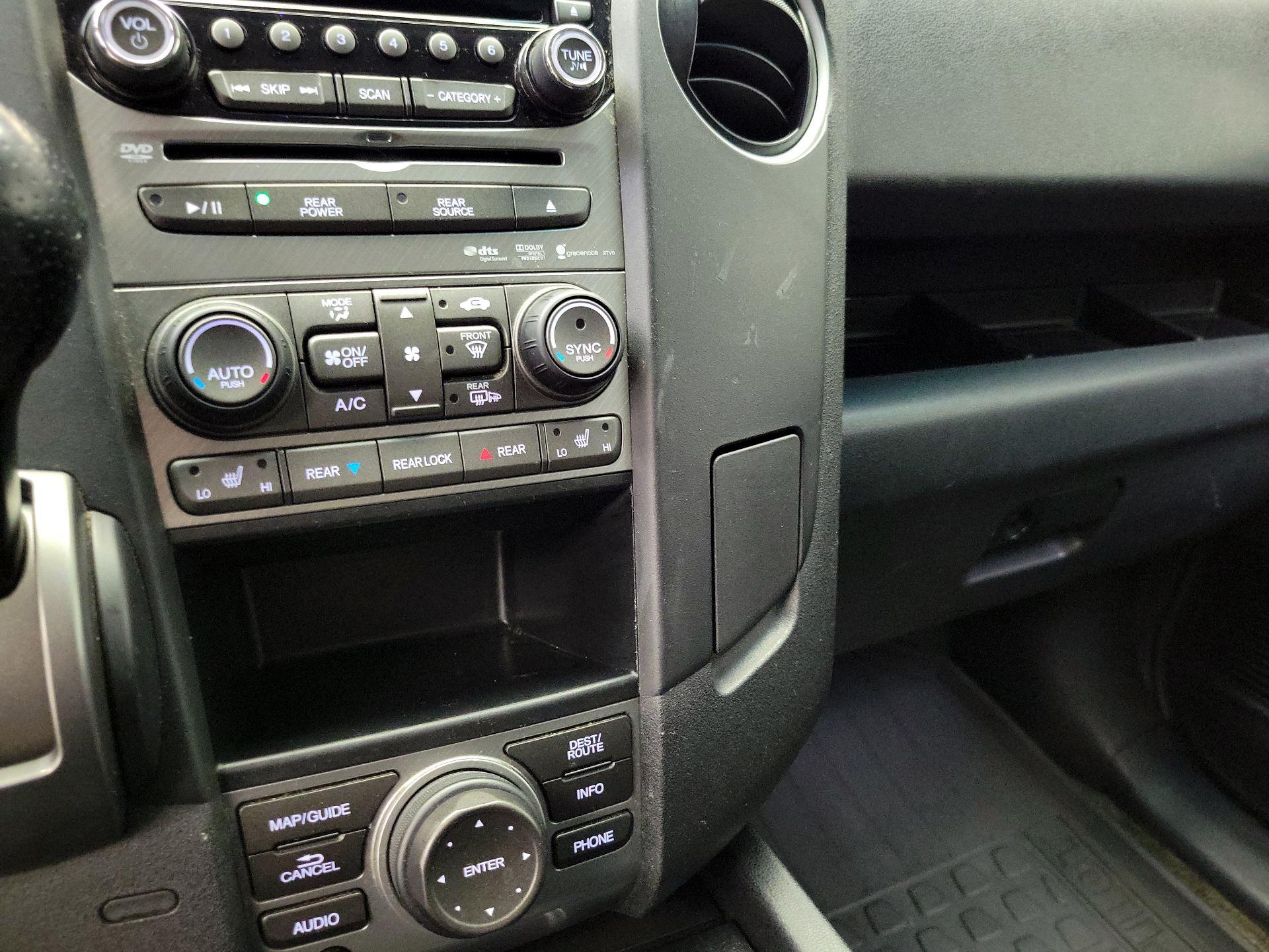 Thumbnail: 2014 Honda Pilot - 17