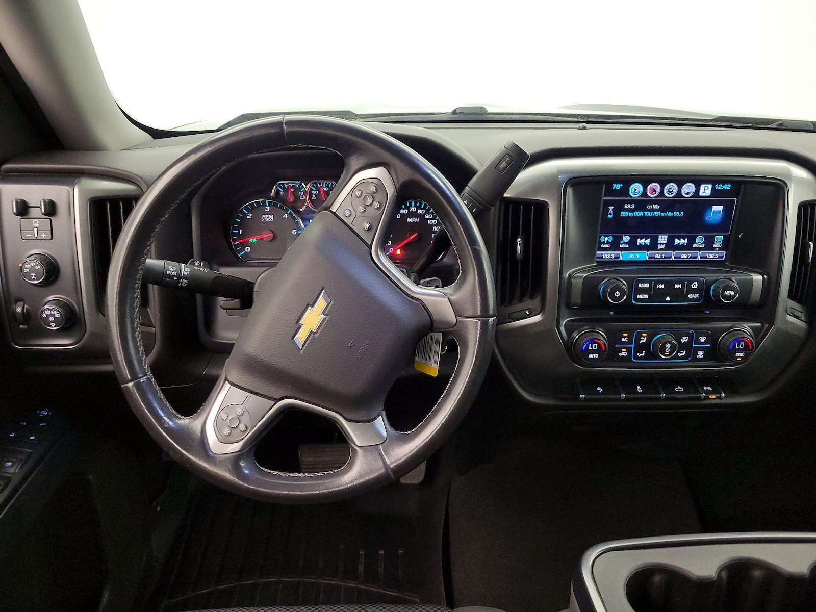 2016 Chevrolet Silverado 1500 LT - Photo 11