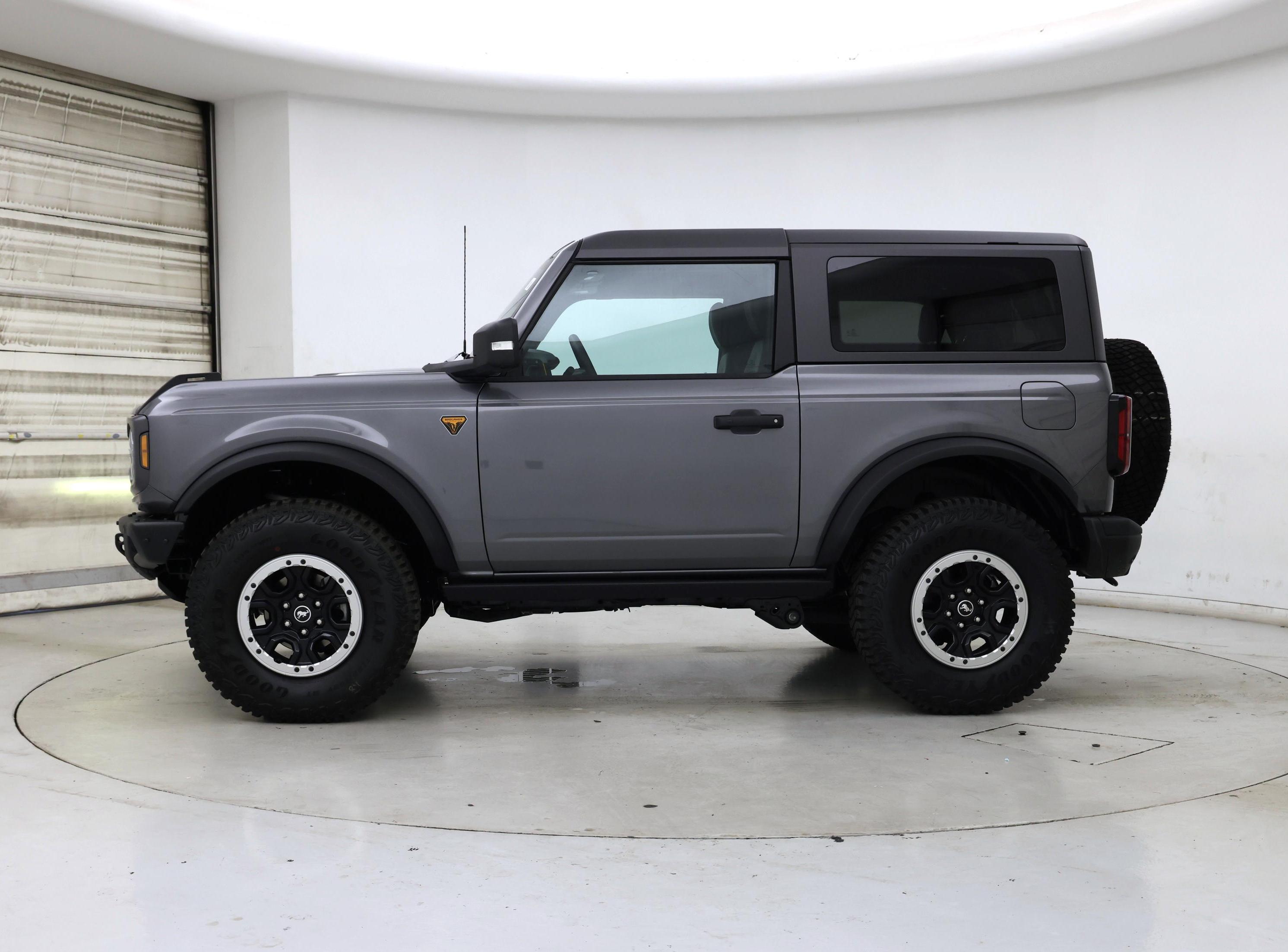 Thumbnail: 2021 Ford Bronco - 3
