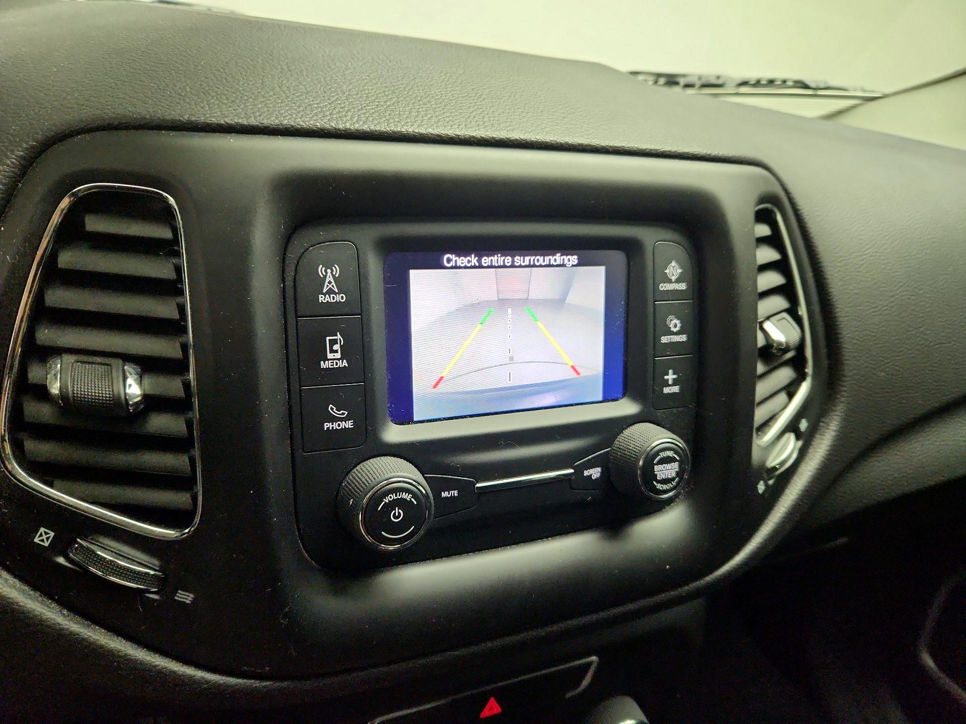 Thumbnail: 2018 Jeep Compass - 14