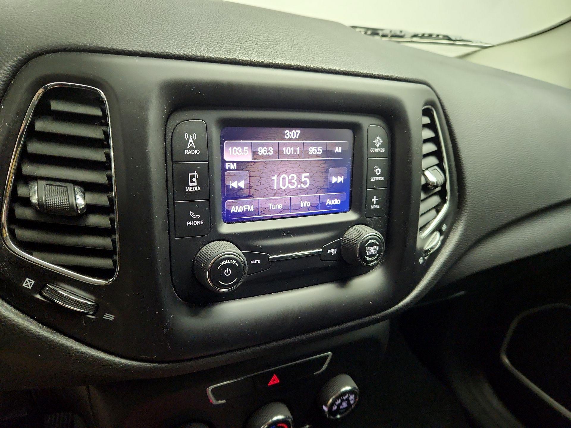 Thumbnail: 2018 Jeep Compass - 15