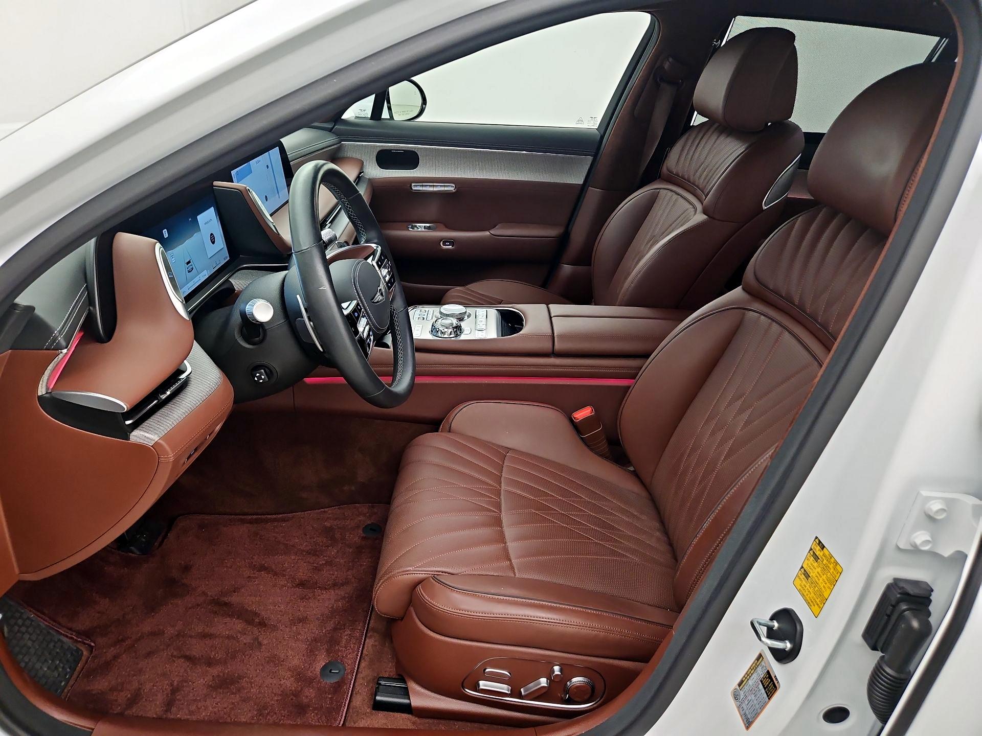 Thumbnail: 2024 Genesis G90 - 11