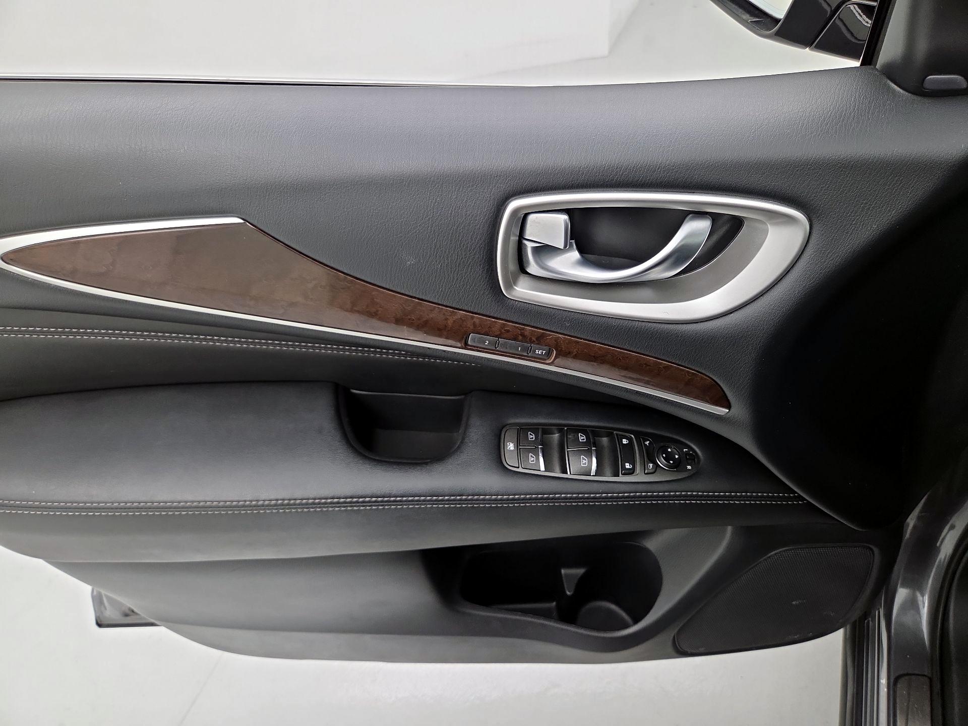 Thumbnail: 2018 INFINITI QX60 - 12