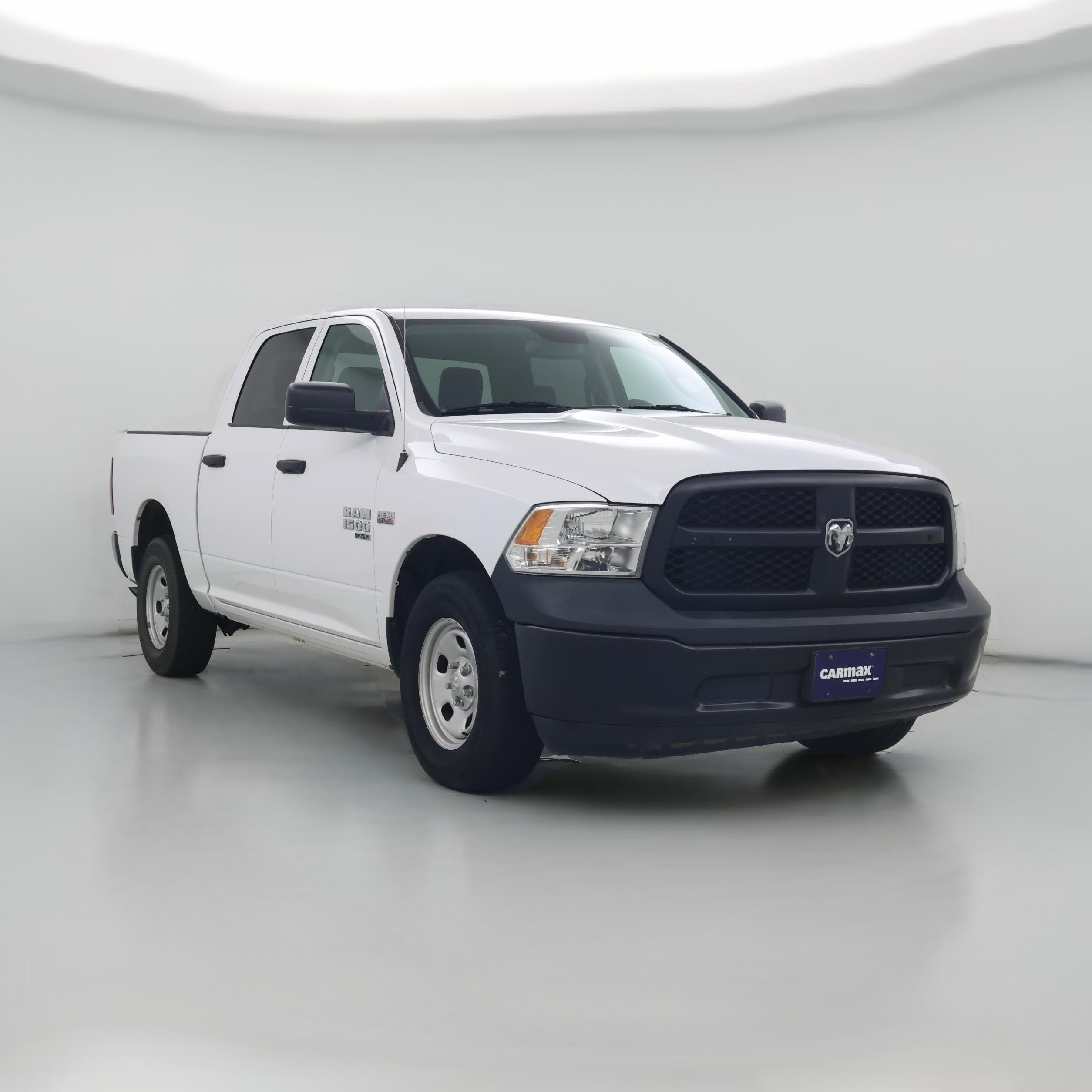 Thumbnail: 2019 RAM 1500 Classic - 1