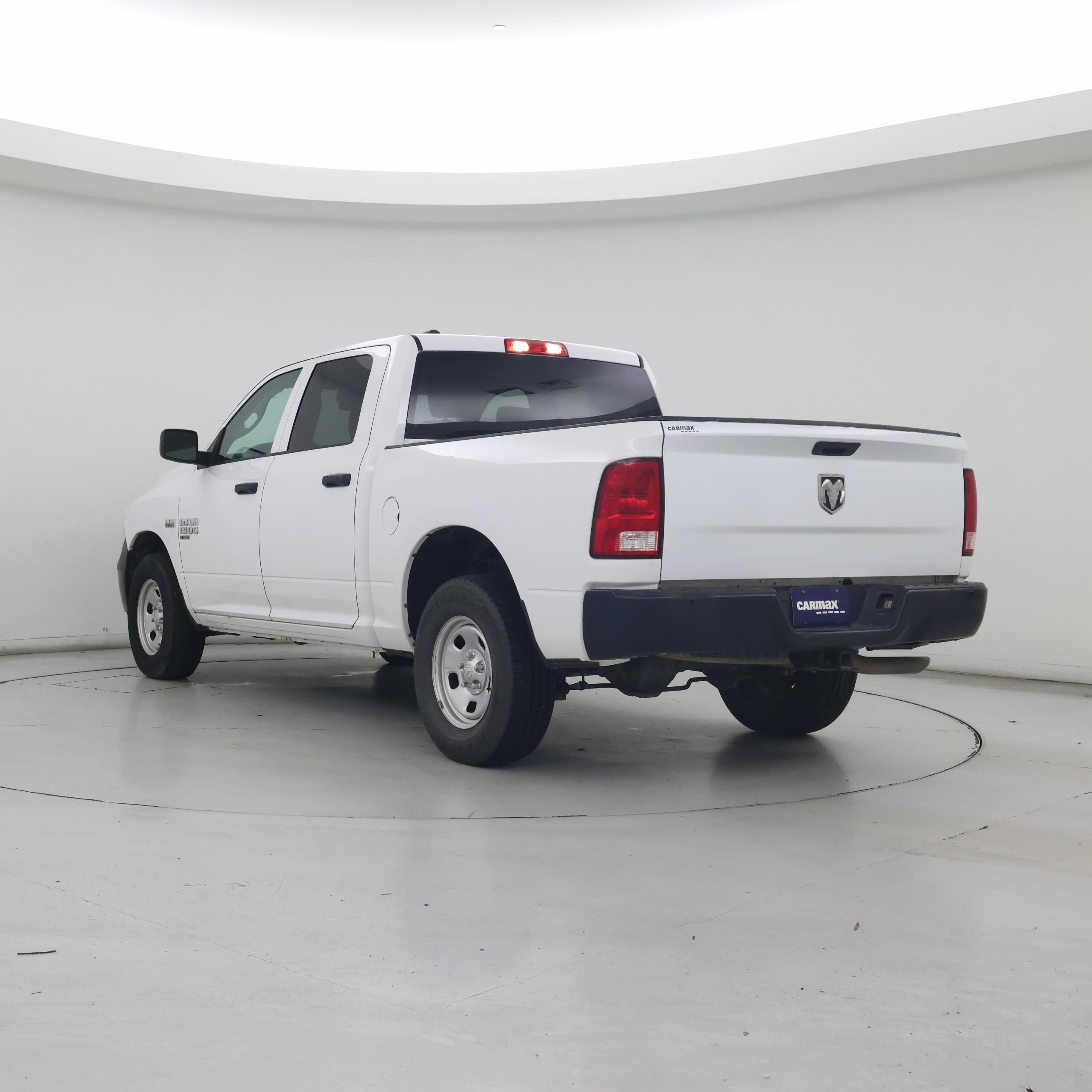 Thumbnail: 2019 RAM 1500 Classic - 2