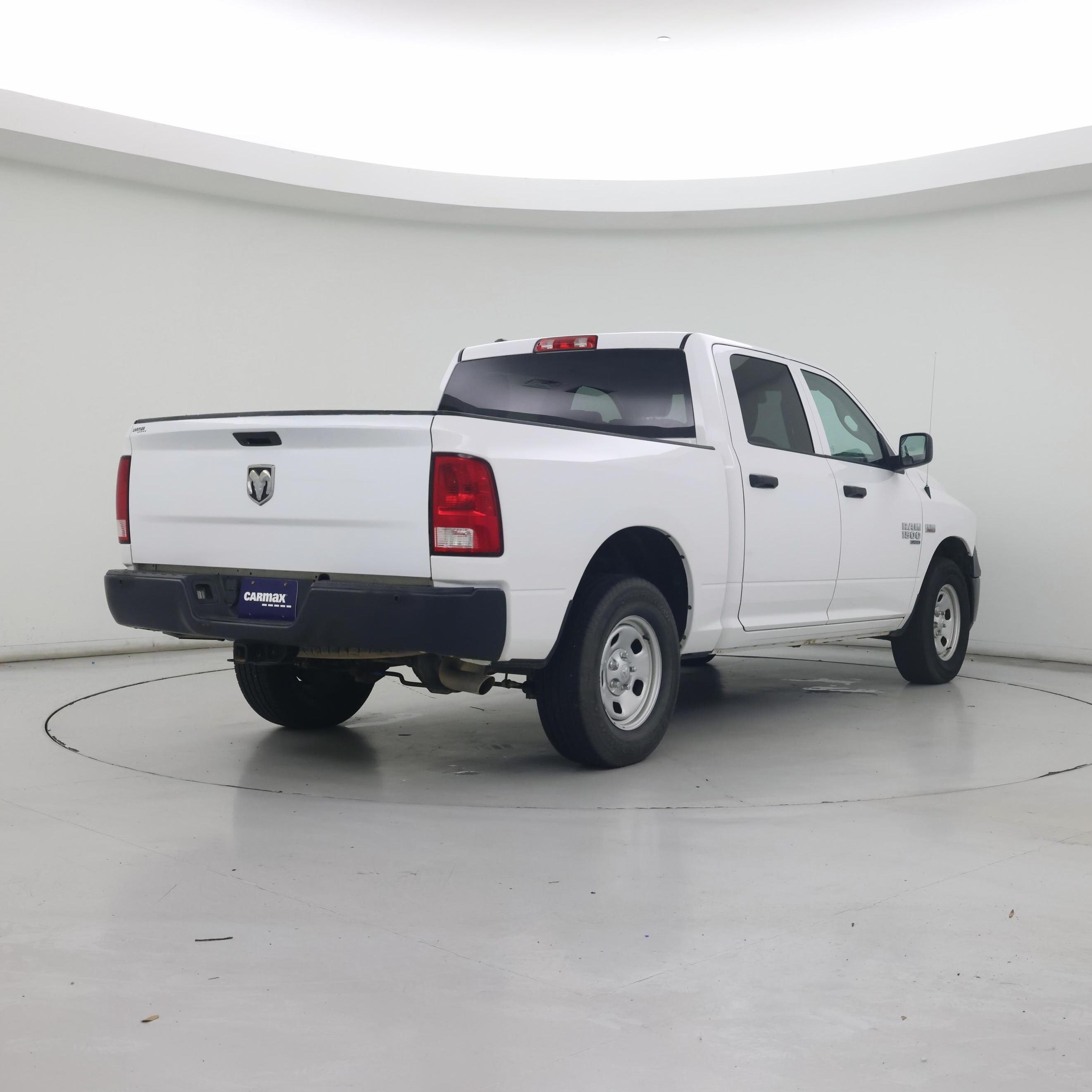 Thumbnail: 2019 RAM 1500 Classic - 8