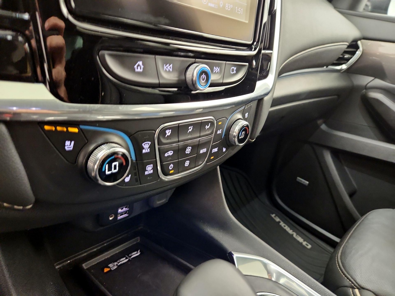 2023 Chevrolet Traverse Premier - Photo 18