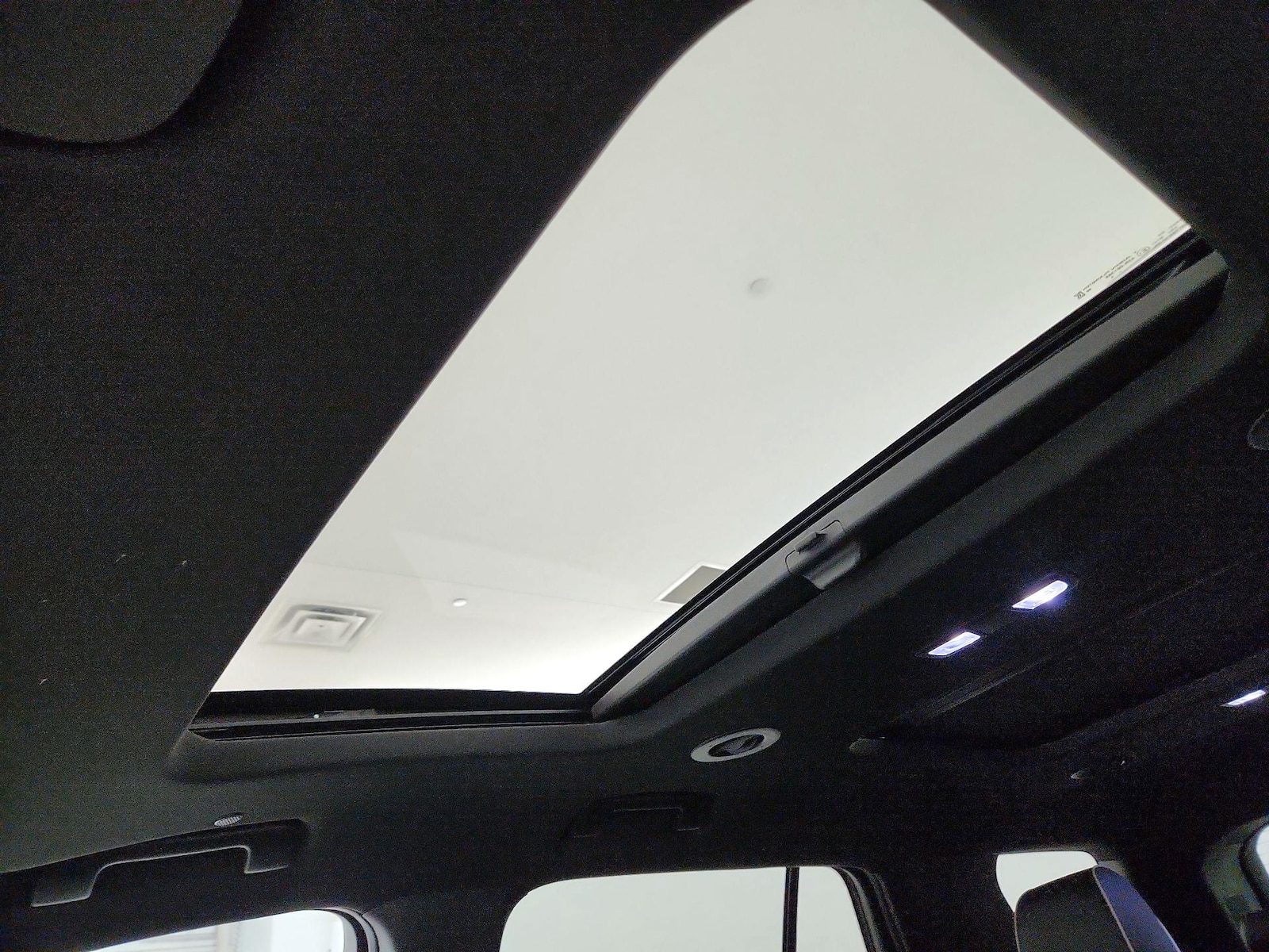 2023 Chevrolet Traverse Premier - Photo 21