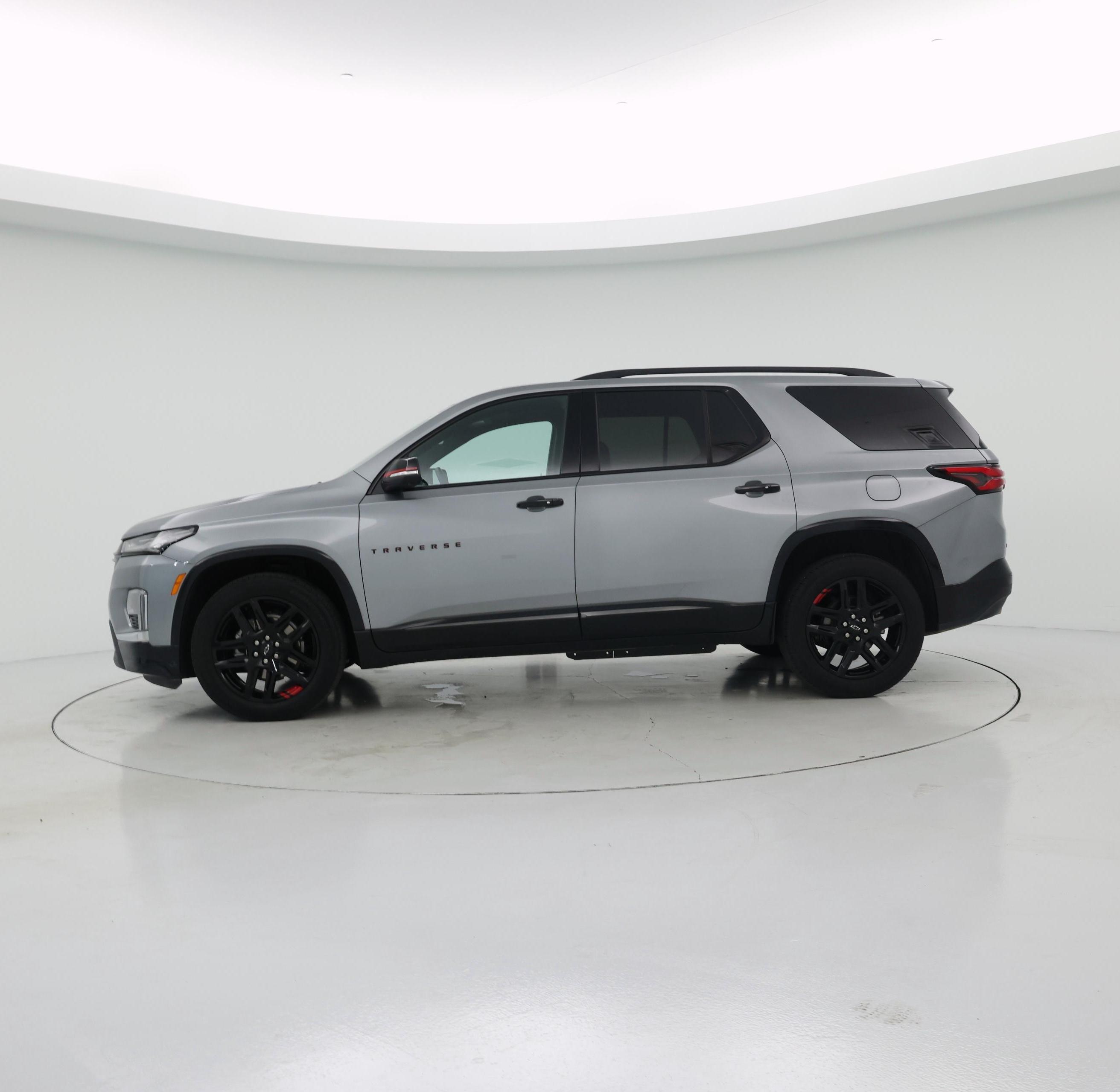 Thumbnail: 2023 Chevrolet Traverse - 3