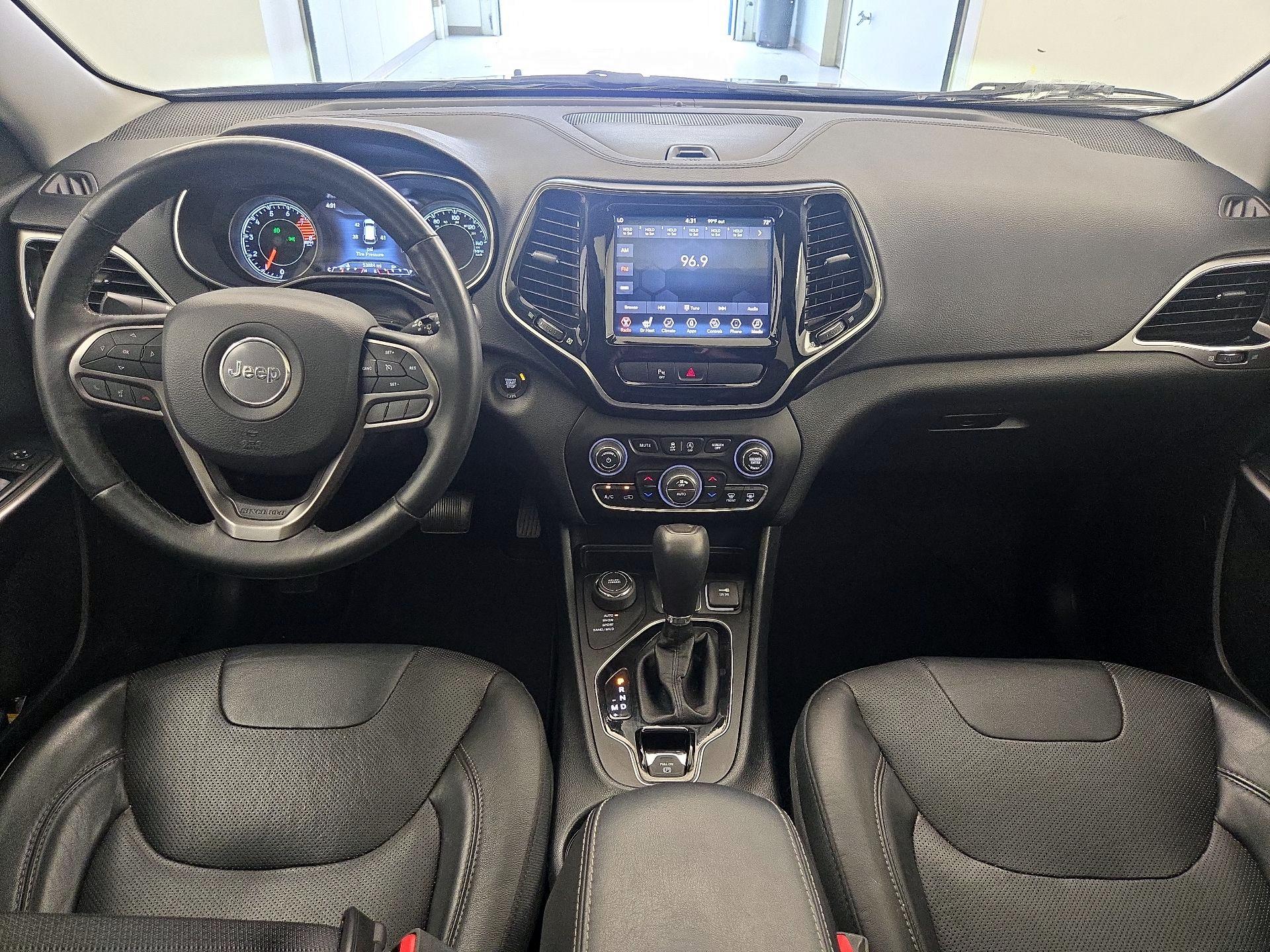Thumbnail: 2019 Jeep Cherokee - 9