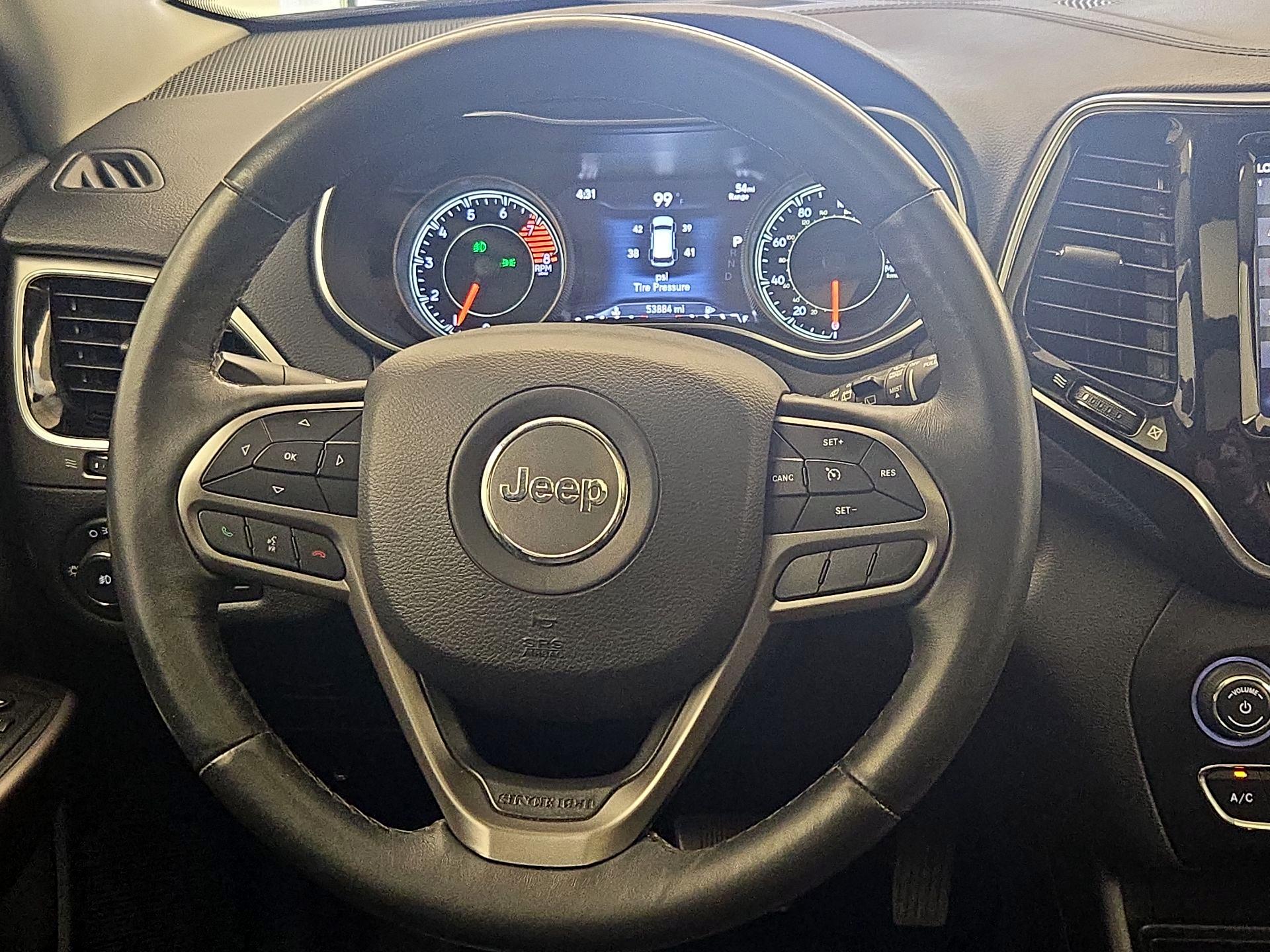Thumbnail: 2019 Jeep Cherokee - 10