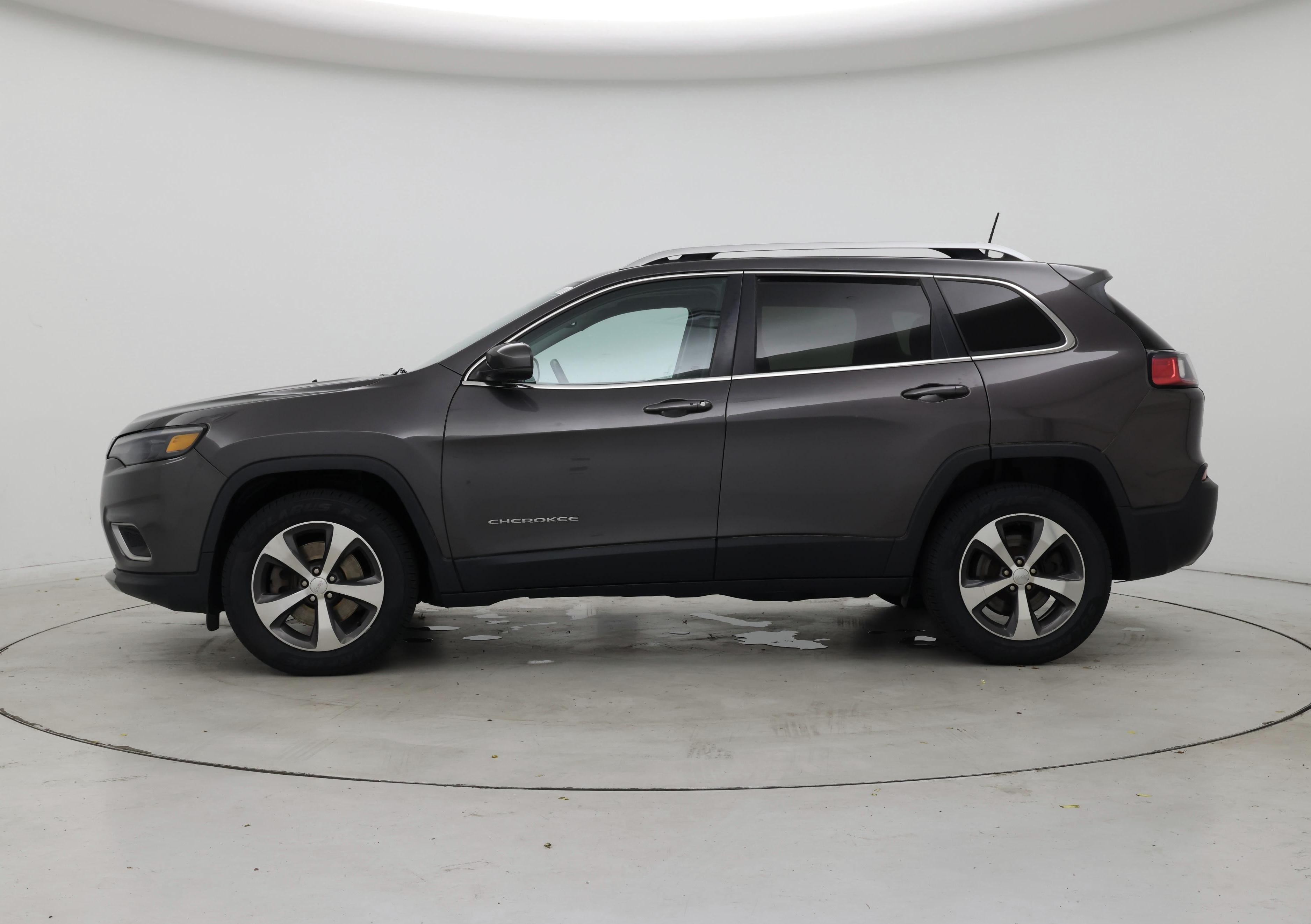Thumbnail: 2019 Jeep Cherokee - 3