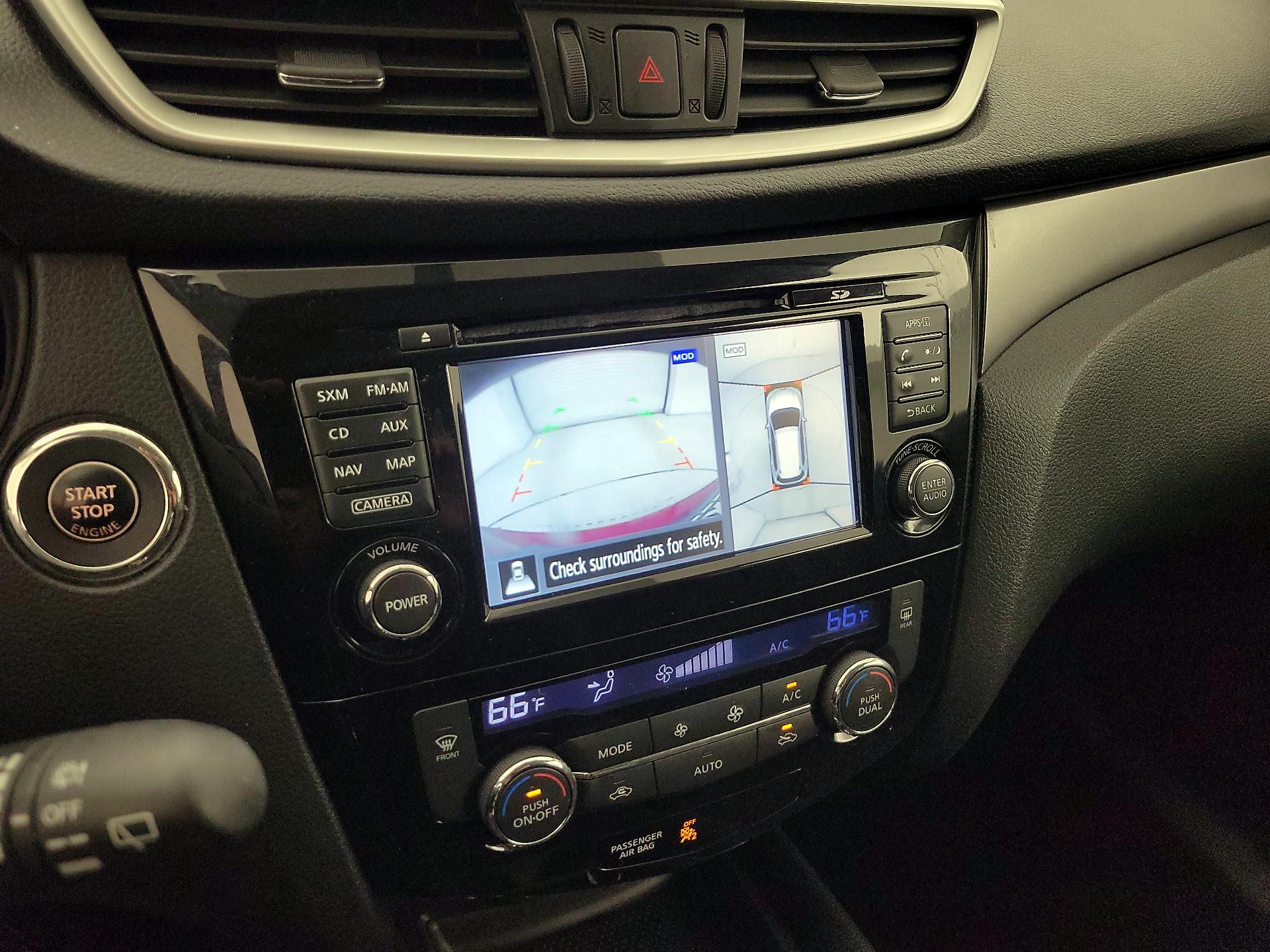 Thumbnail: 2016 Nissan Rogue - 15
