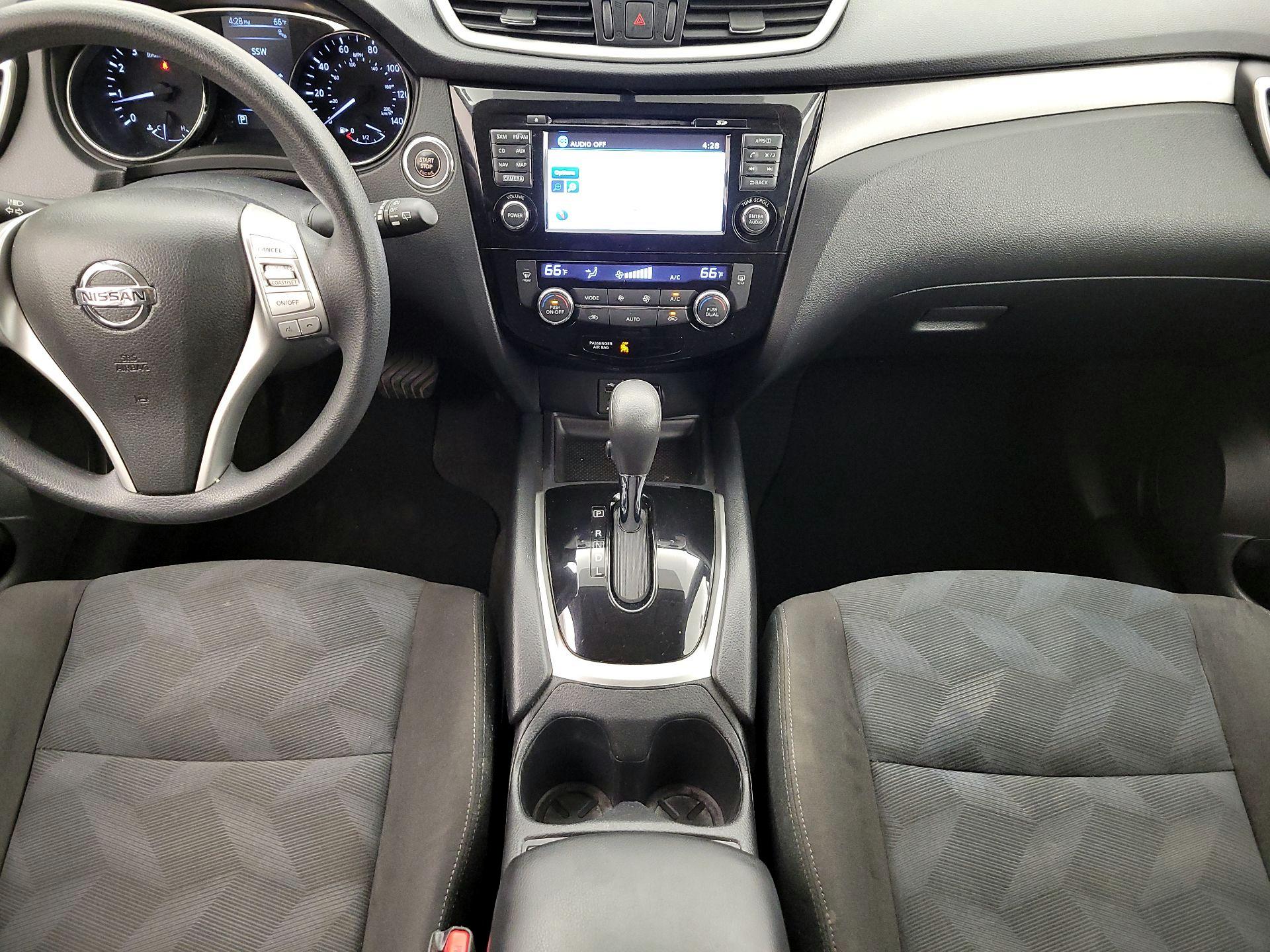 Thumbnail: 2016 Nissan Rogue - 18