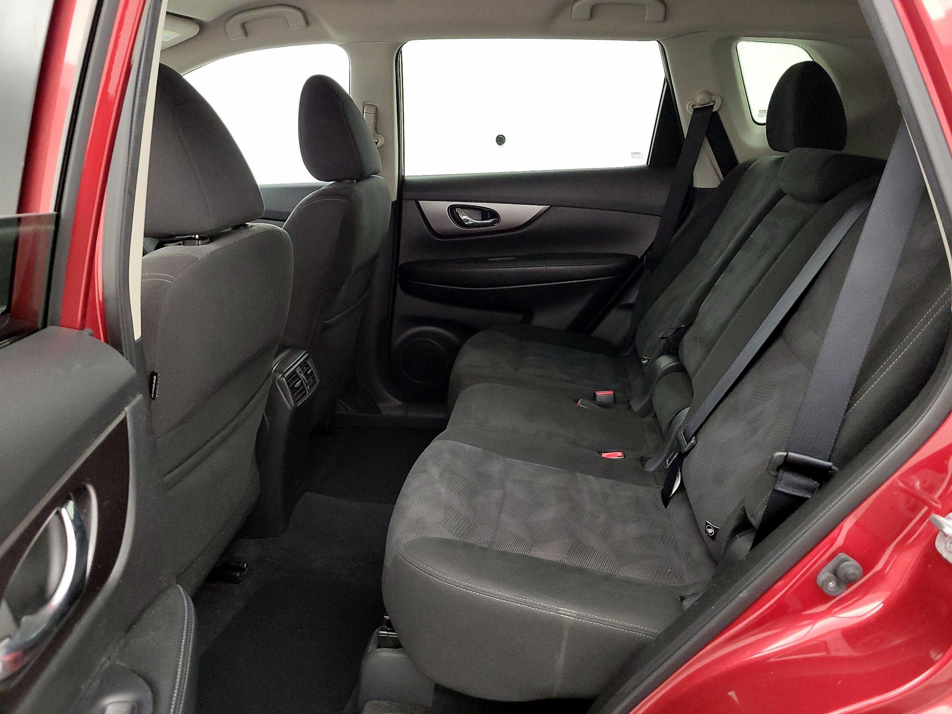 Thumbnail: 2016 Nissan Rogue - 20