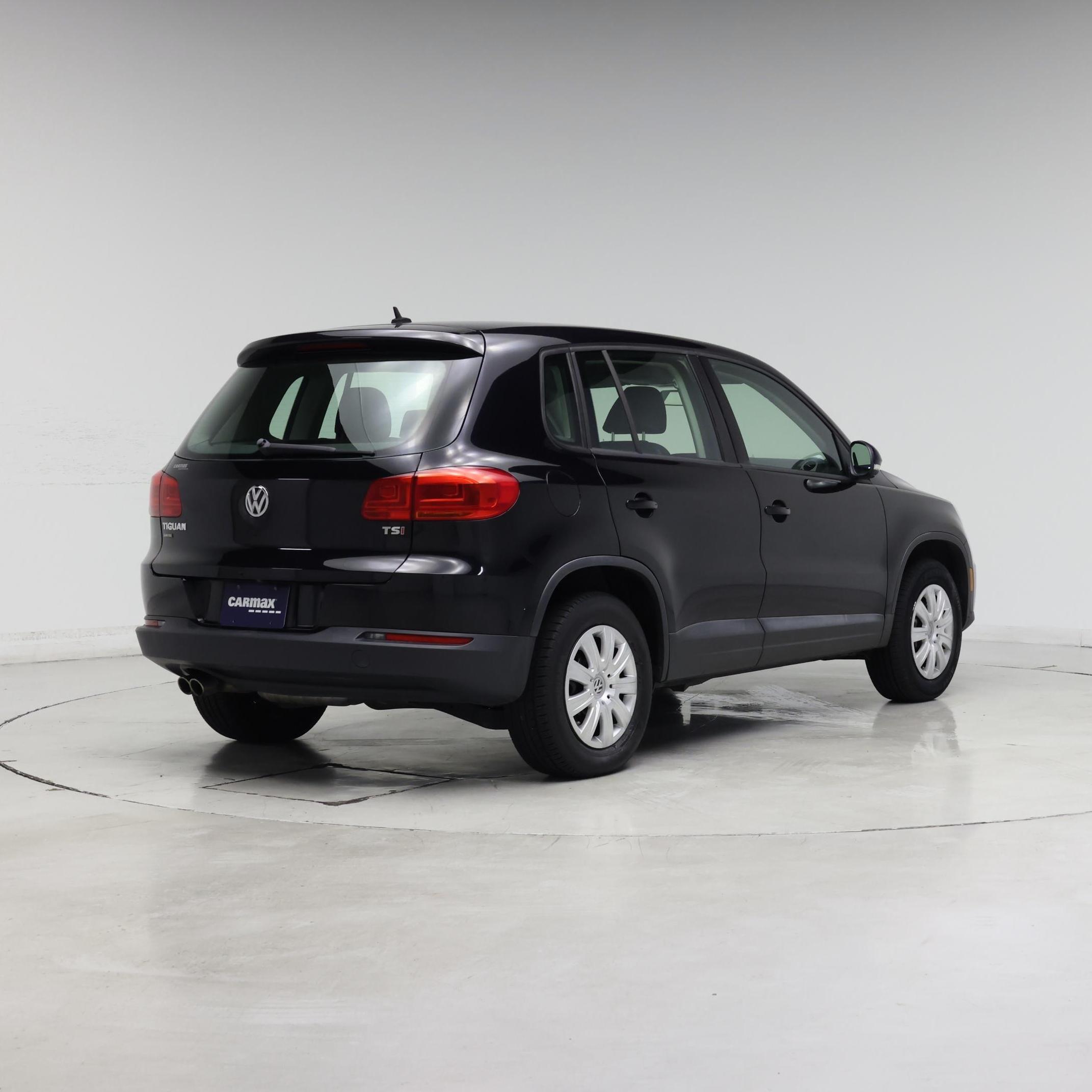 Thumbnail: 2017 Volkswagen Tiguan - 8
