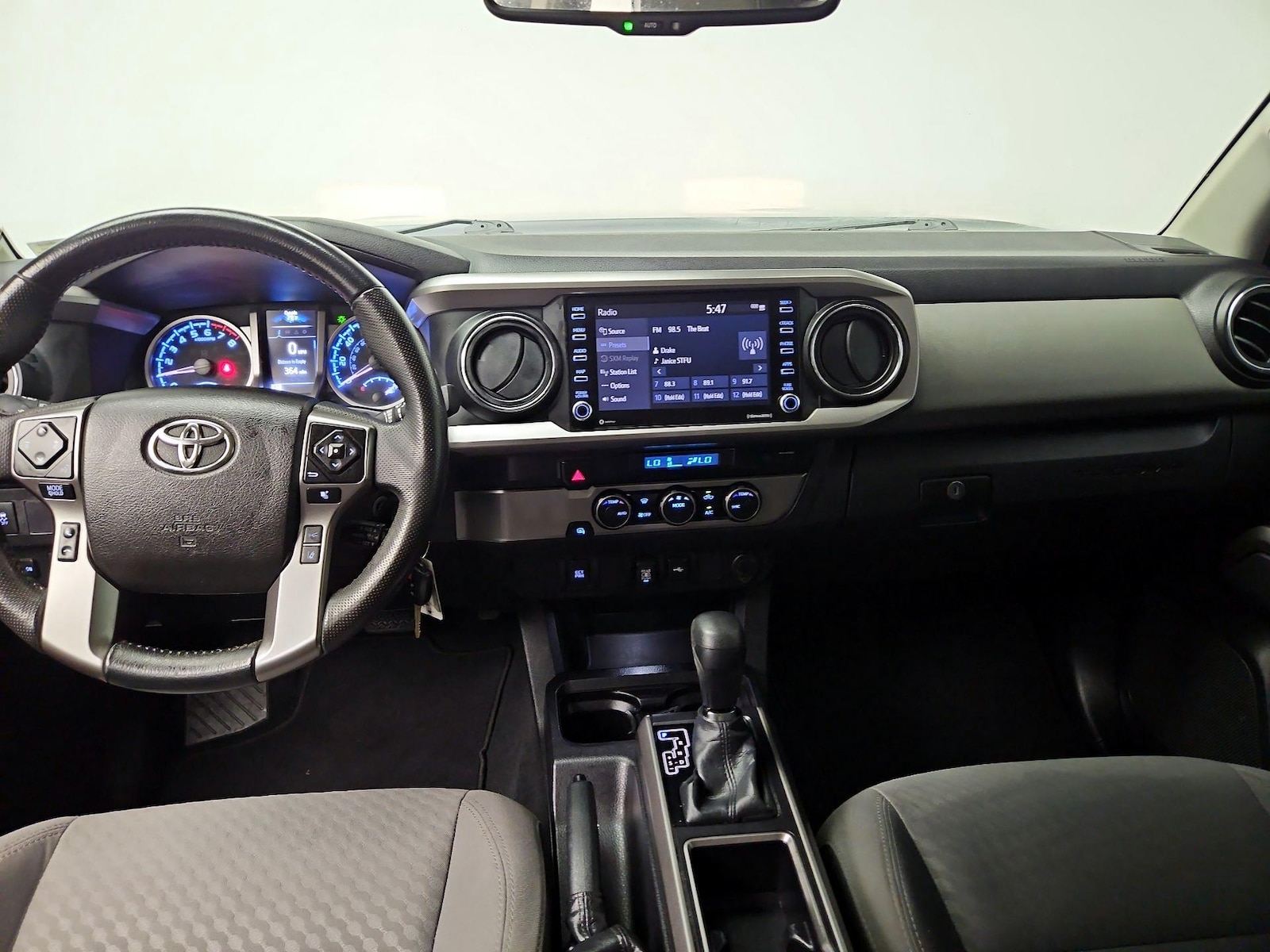 2022 Toyota Tacoma SR5 - Photo 10