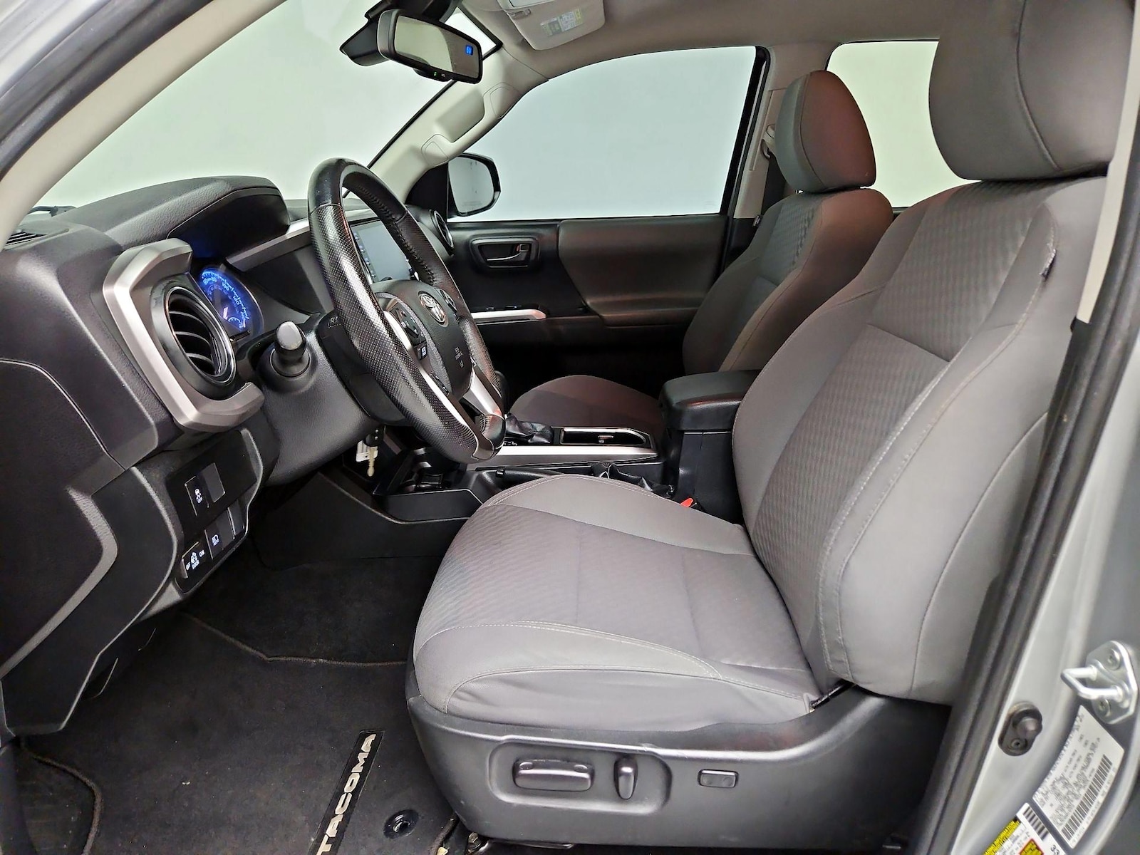 2022 Toyota Tacoma SR5 - Photo 12