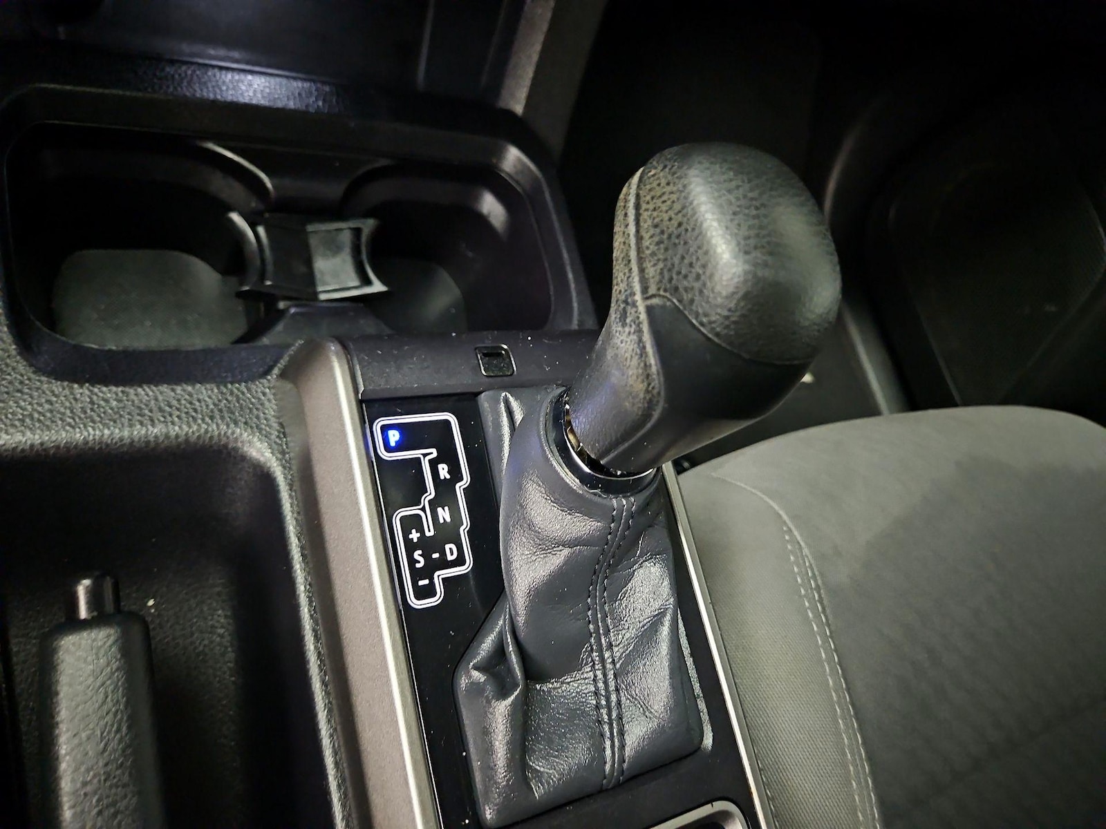 2022 Toyota Tacoma SR5 - Photo 18