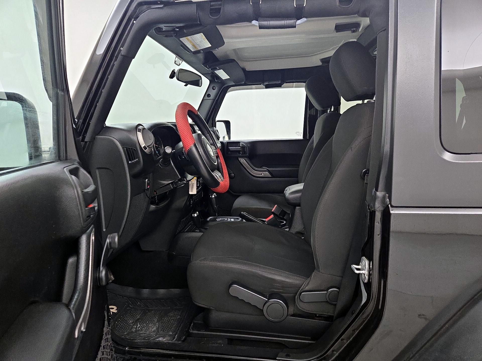 Thumbnail: 2014 Jeep Wrangler - 11