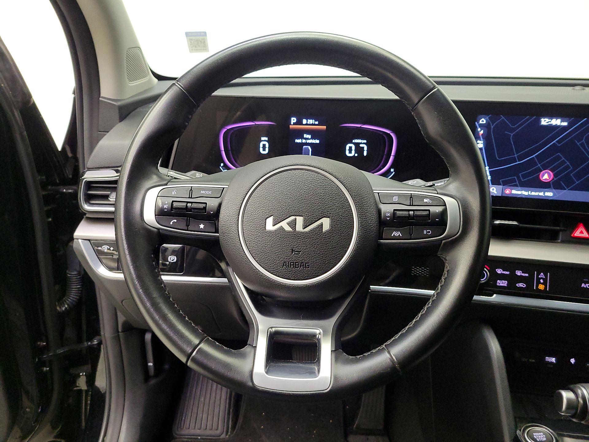 Thumbnail: 2023 Kia Sportage - 10