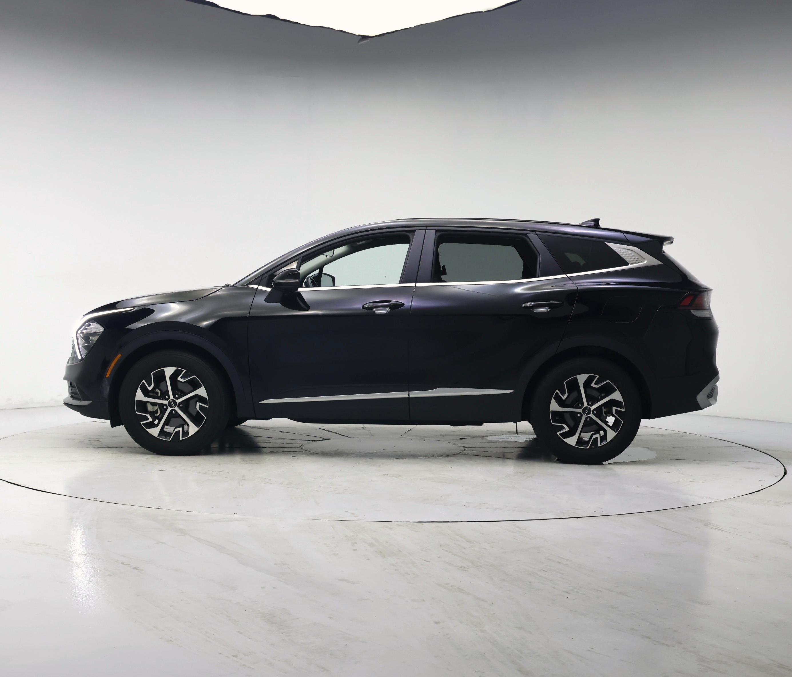 Thumbnail: 2023 Kia Sportage - 3