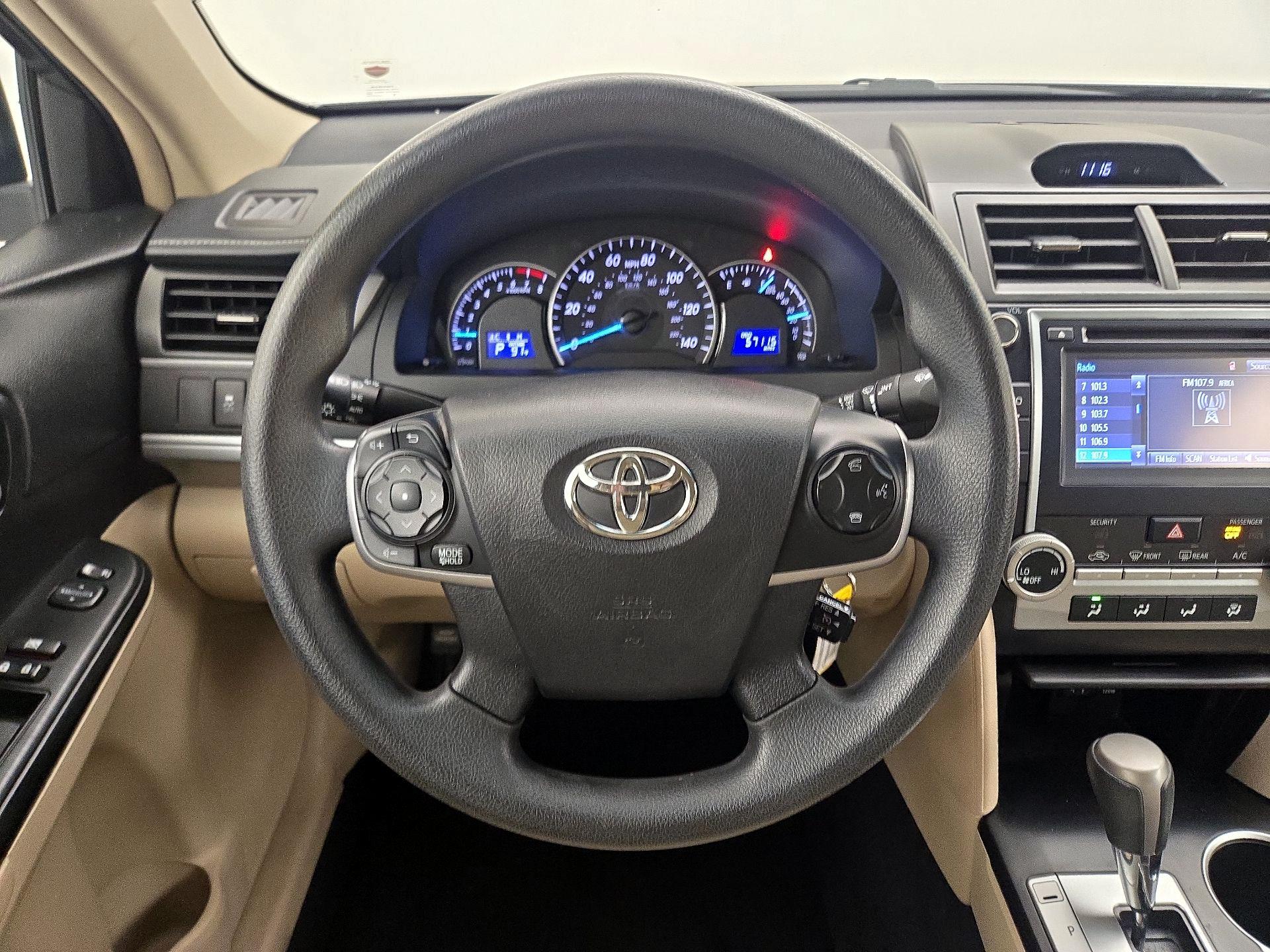 Thumbnail: 2014 Toyota Camry - 10