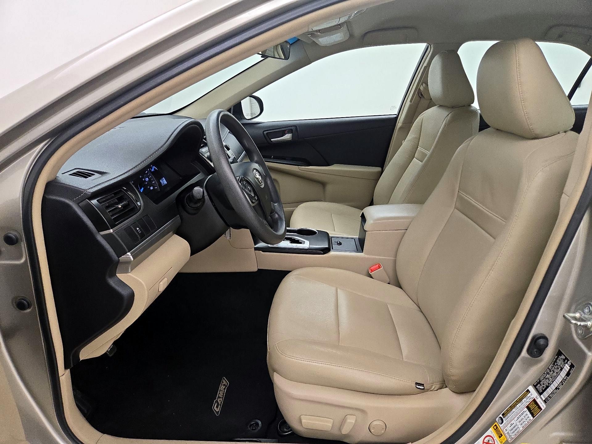 Thumbnail: 2014 Toyota Camry - 11