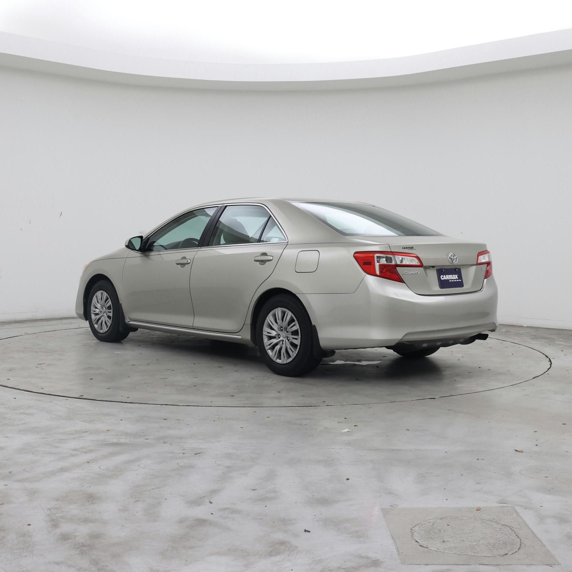 Thumbnail: 2014 Toyota Camry - 2