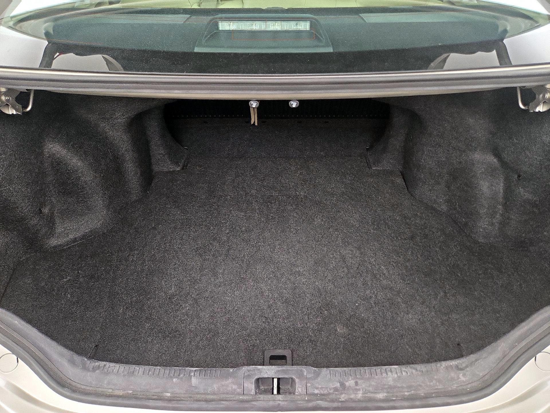 Thumbnail: 2014 Toyota Camry - 20