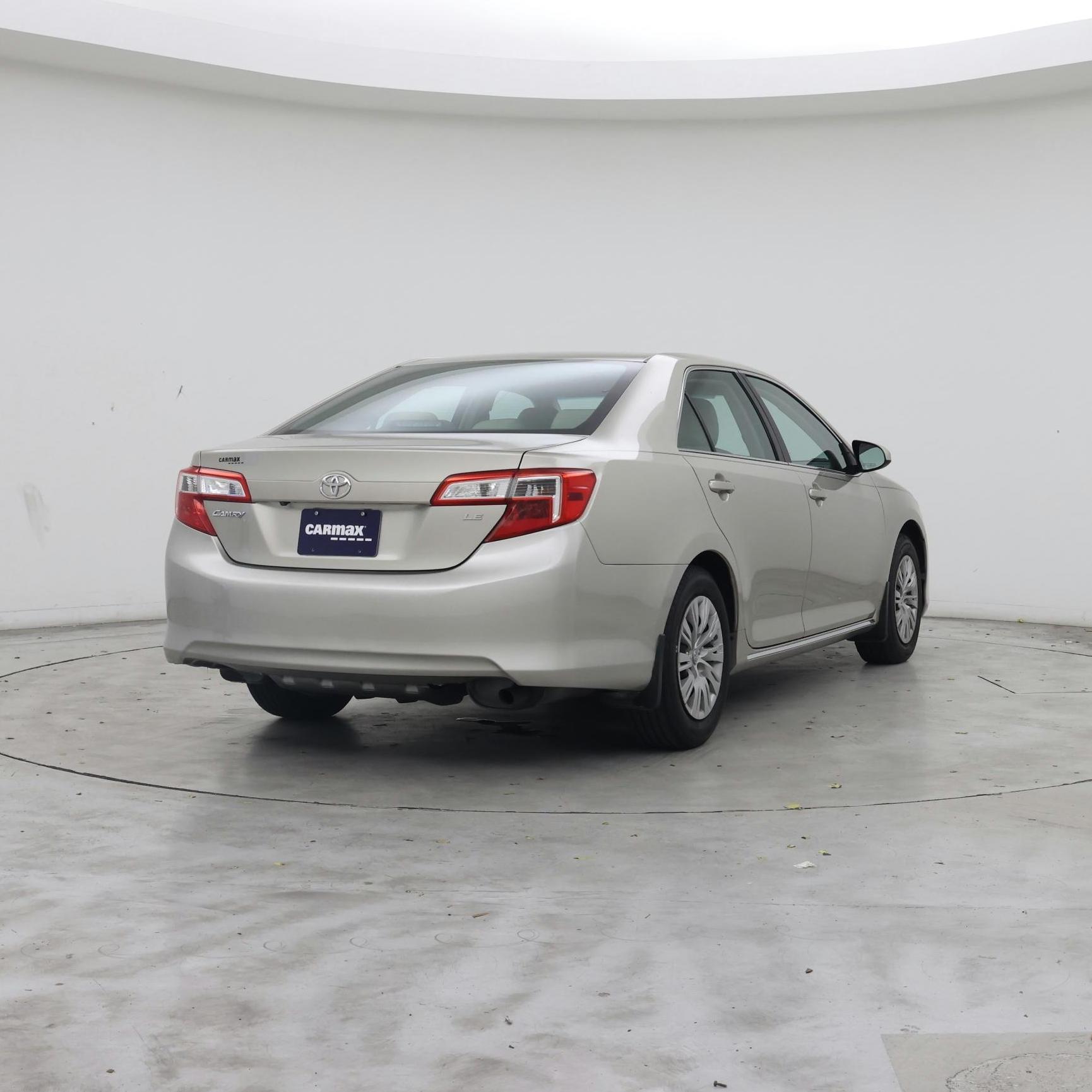 Thumbnail: 2014 Toyota Camry - 8