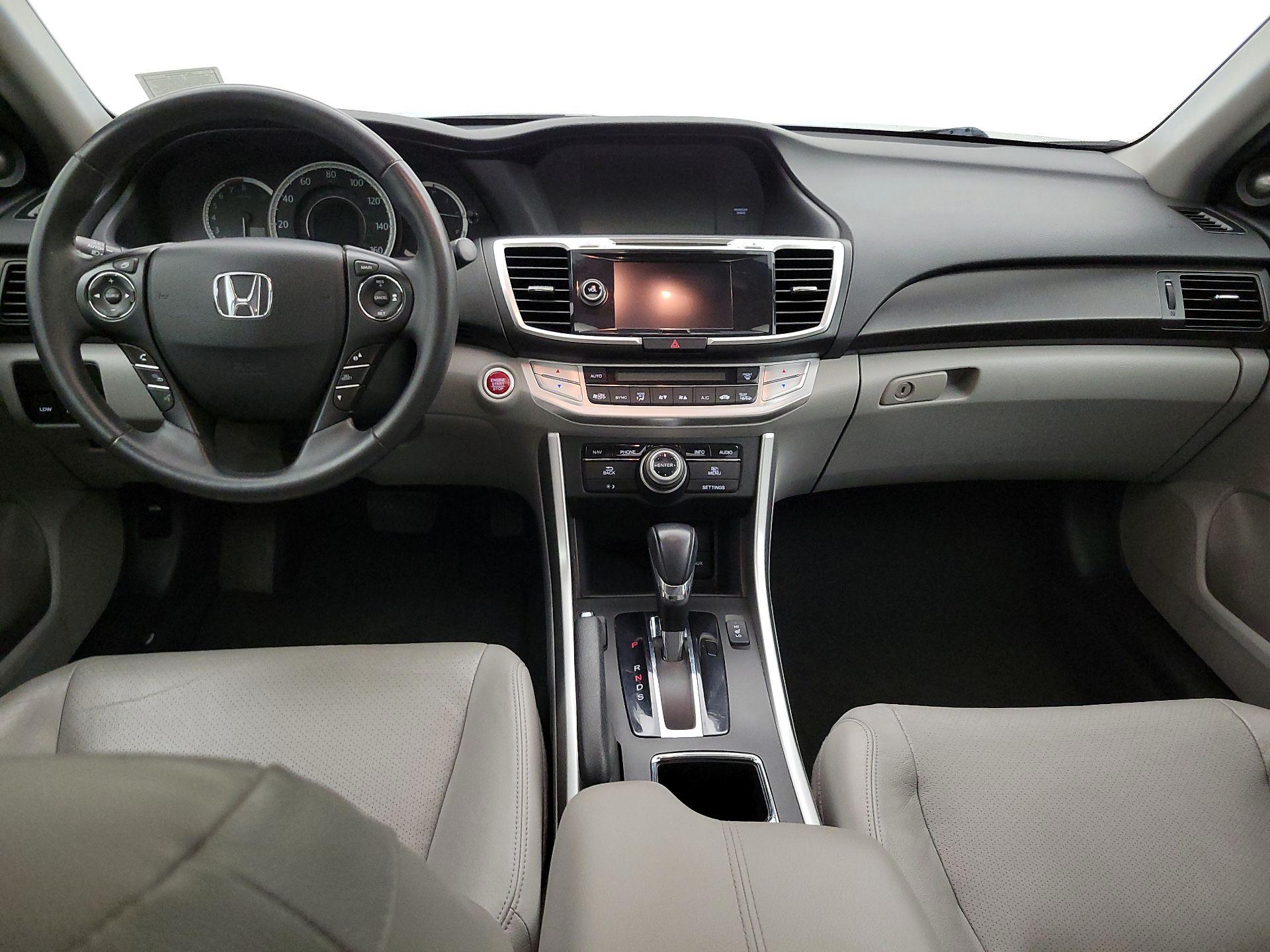 Thumbnail: 2015 Honda Accord - 9