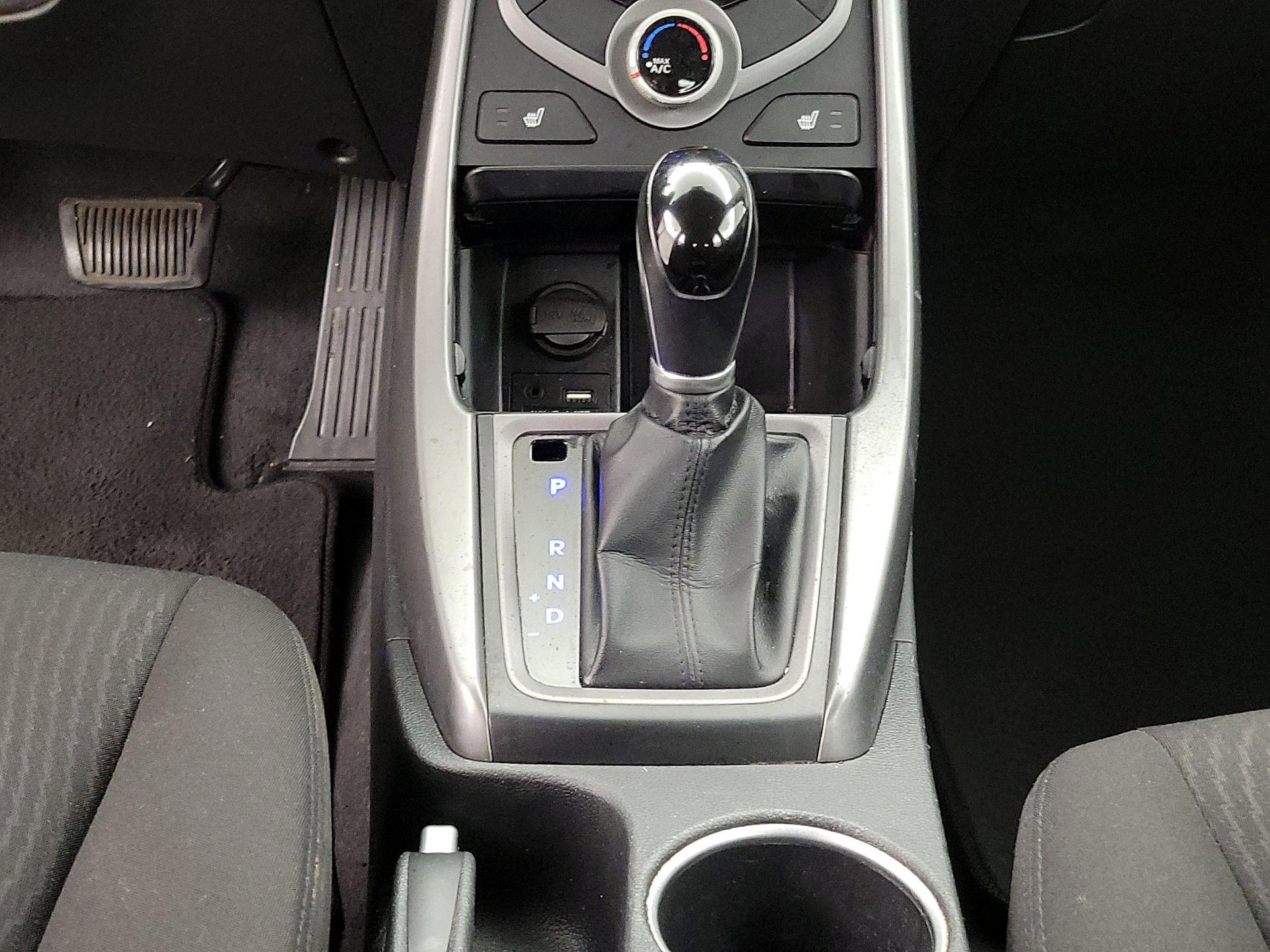 Thumbnail: 2016 Hyundai Elantra - 17