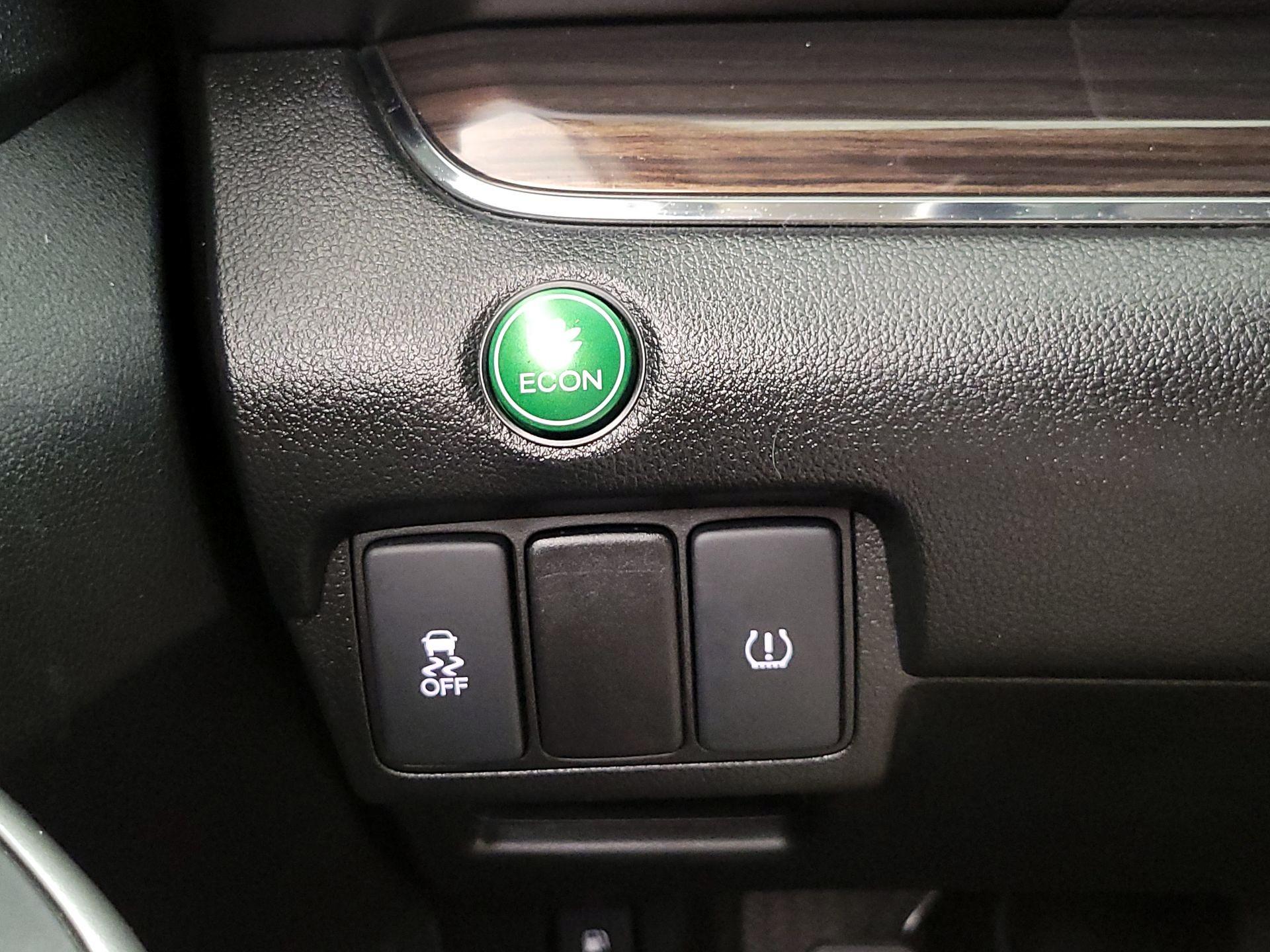 Thumbnail: 2015 Honda CR-V - 13
