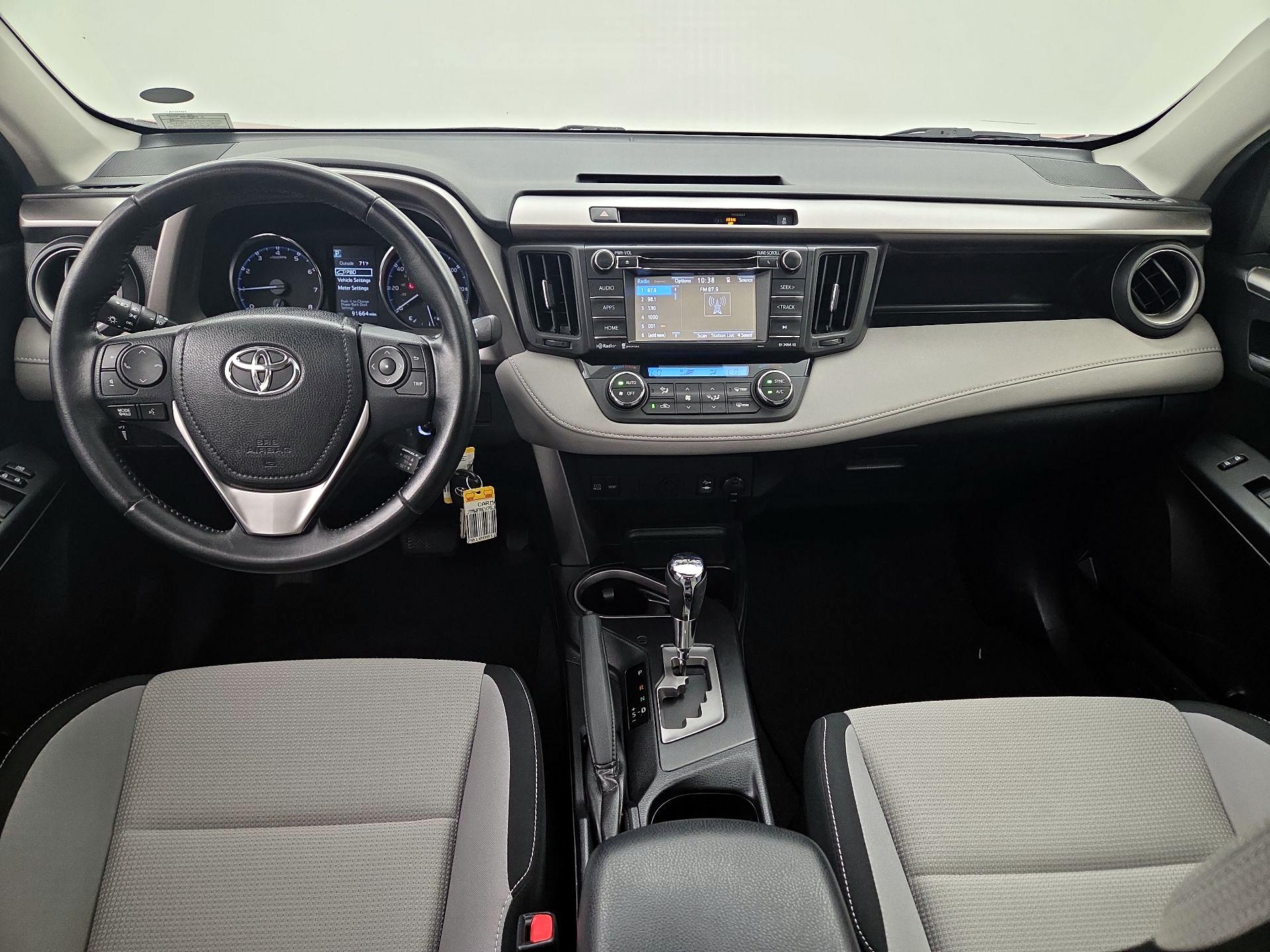 Thumbnail: 2016 Toyota RAV4 - 9