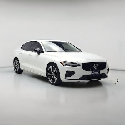 2024 Volvo S60 B5 Plus Dark Theme